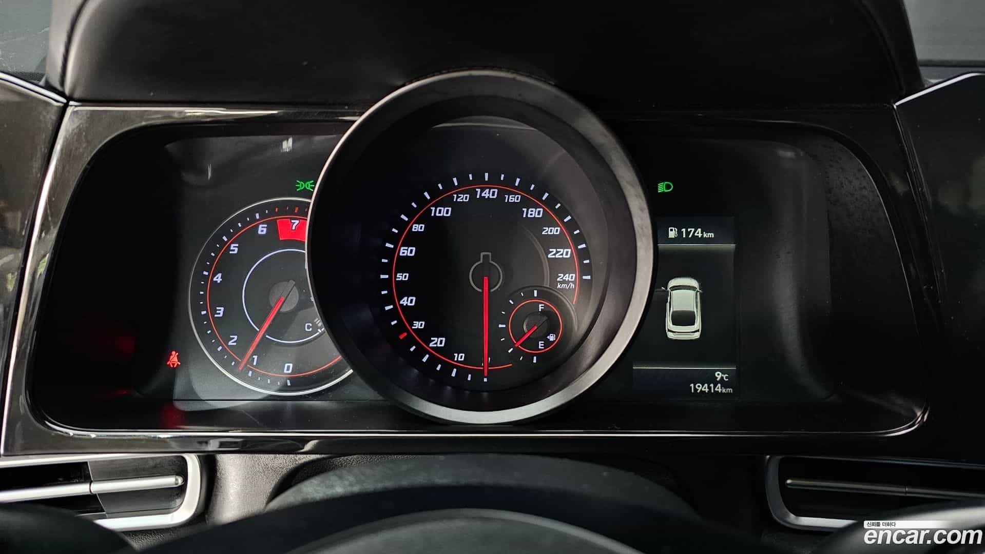 AVANTE Hyundai 2021.5-INNER-008