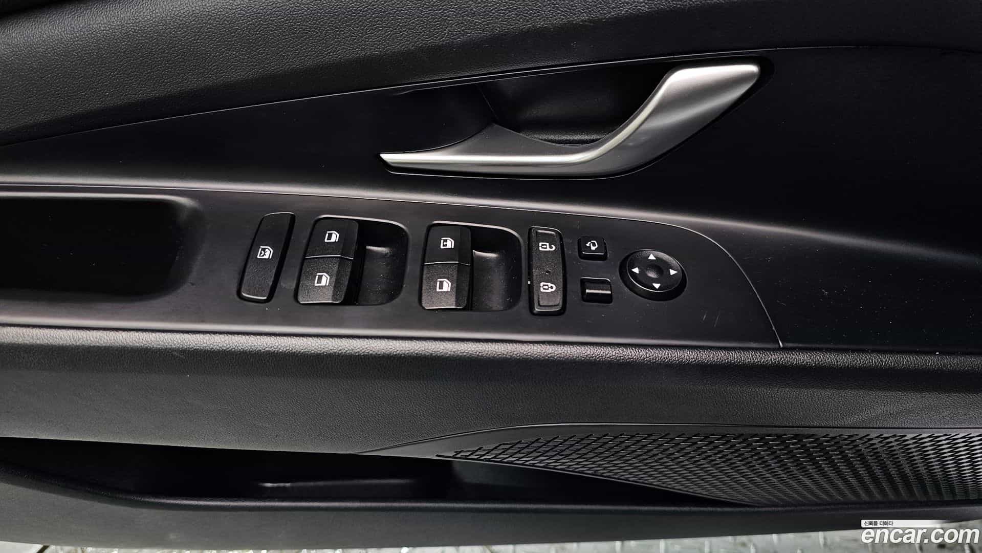 AVANTE Hyundai 2021.5-OPTION-023