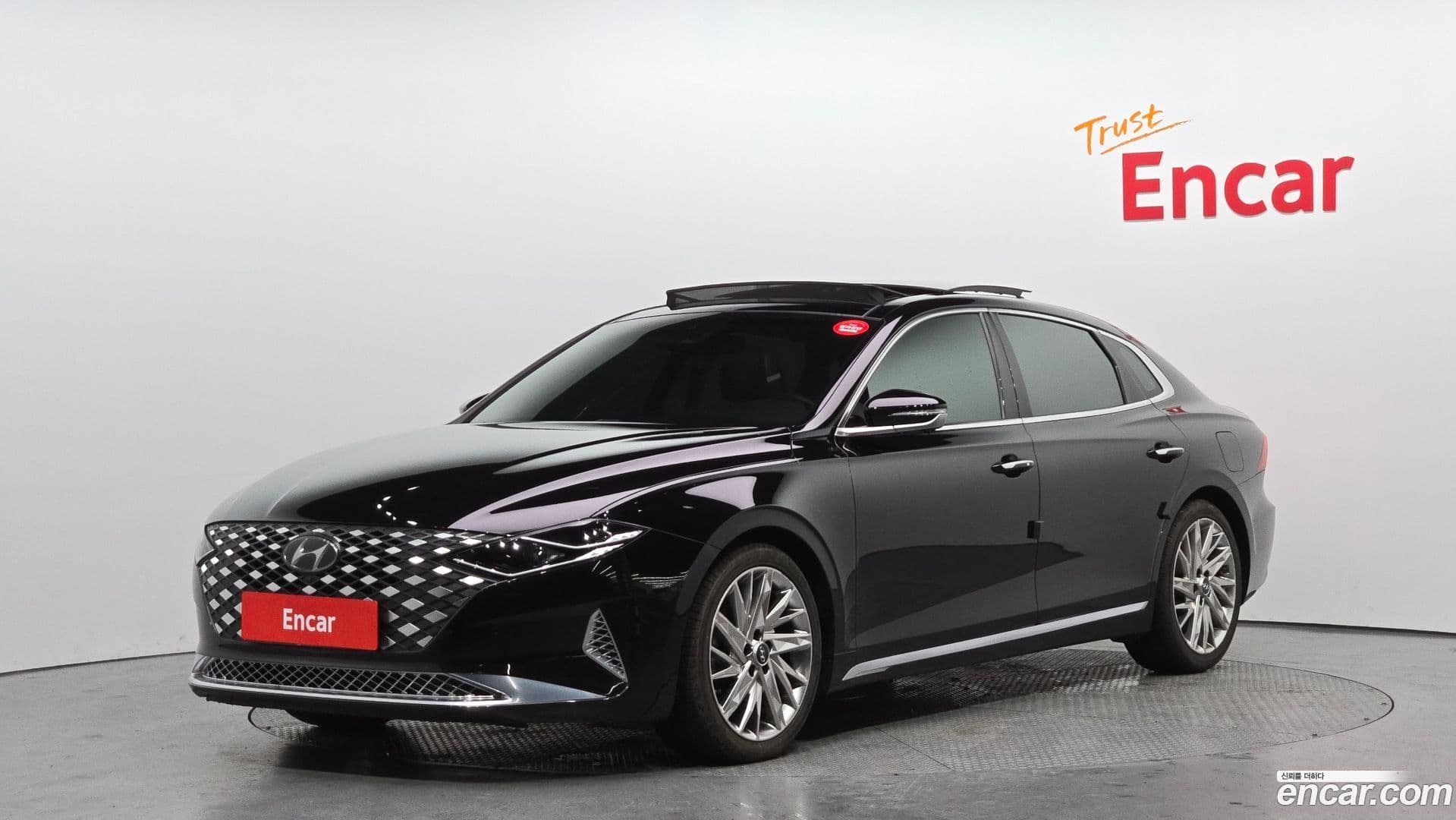 Main__Slider__Photo:Grandeur Hyundai 2020.6-0