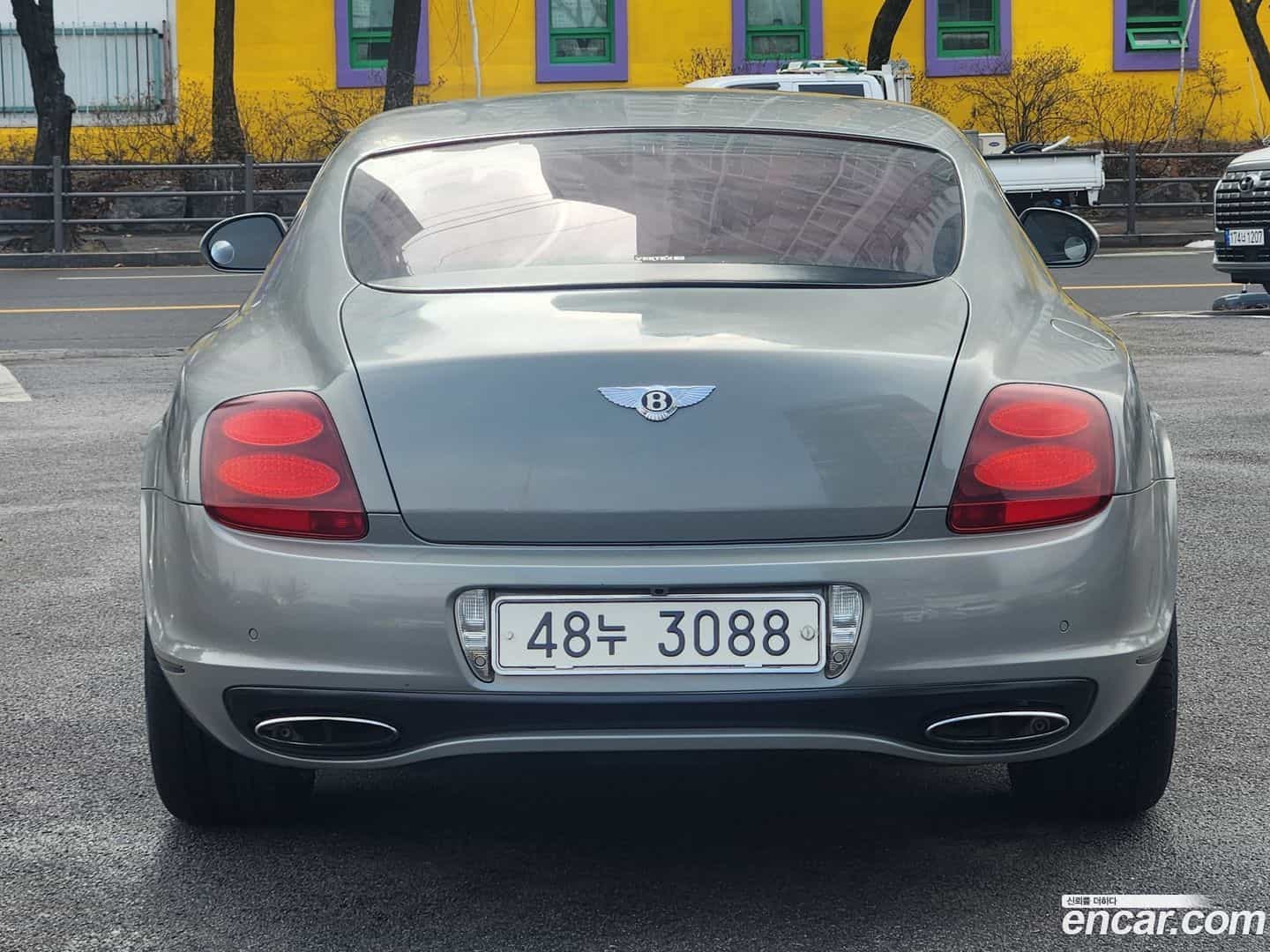 Continental Bentley 2010.11-OUTER-002