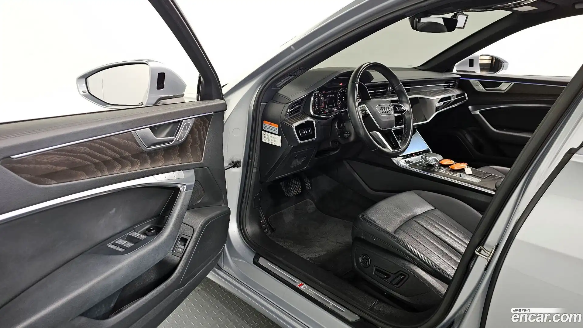 A6 Audi 2021.10-OPTION-015