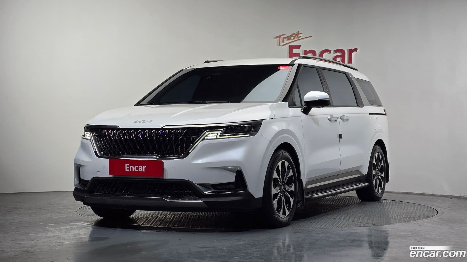 Main__Slider__Photo:Canival Kia 2022.0-0