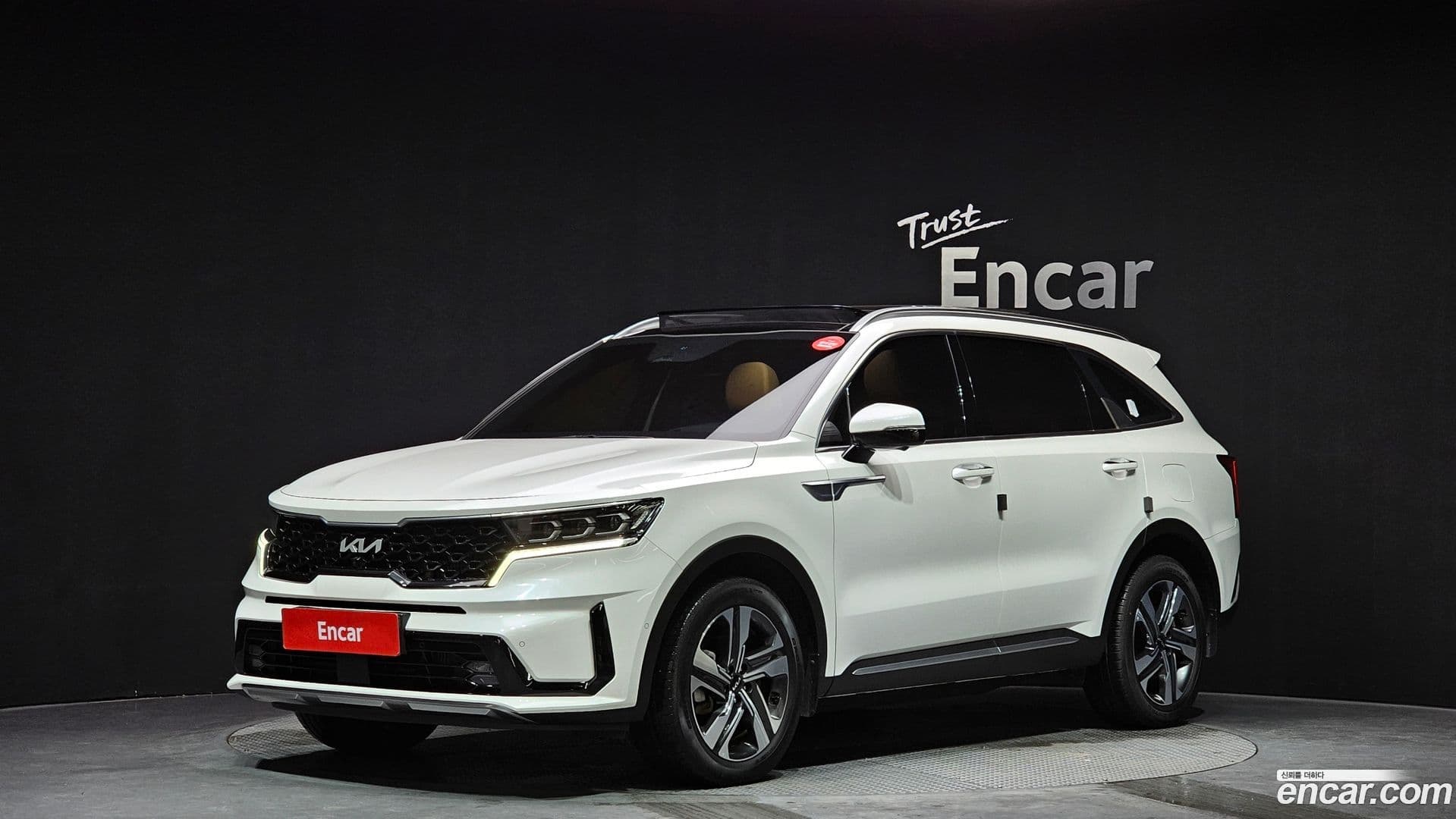 Main__Slider__Photo:Sorento Kia 2023.3-0