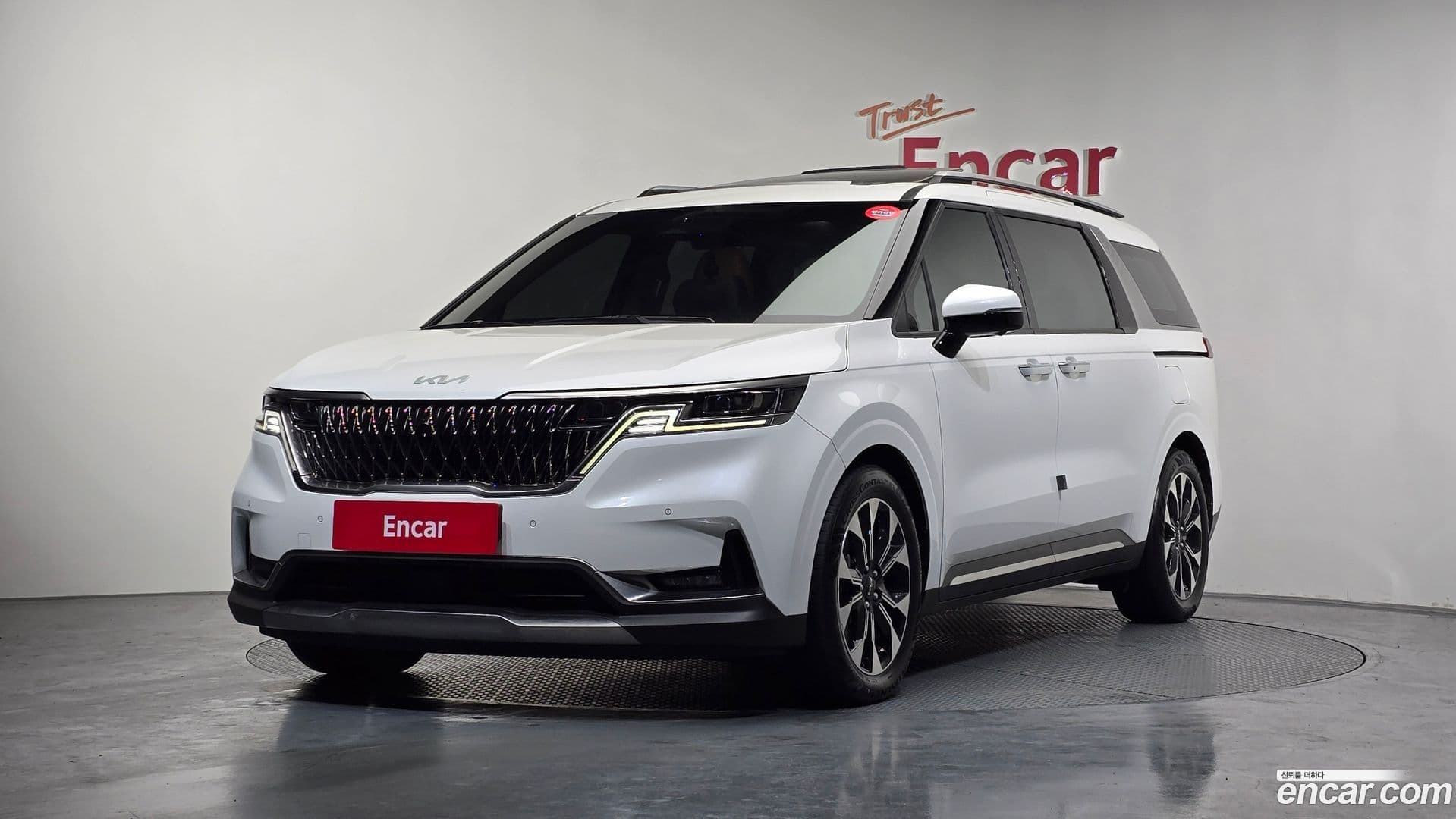 Main__Slider__Photo:Canival Kia 2022.0-0