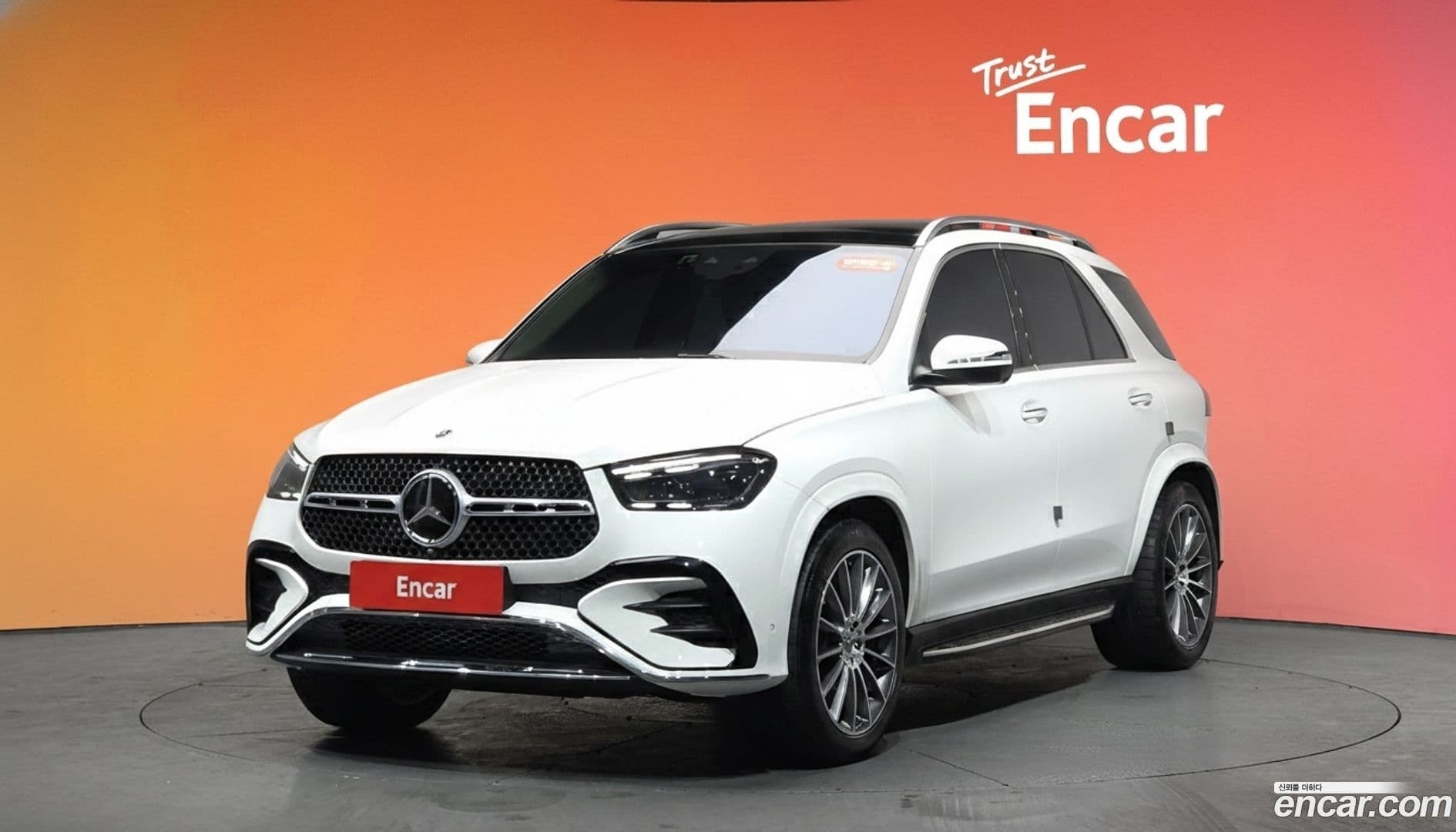 Main__Slider__Photo:GLE-Class Mercedes-Benz 2024.7-0