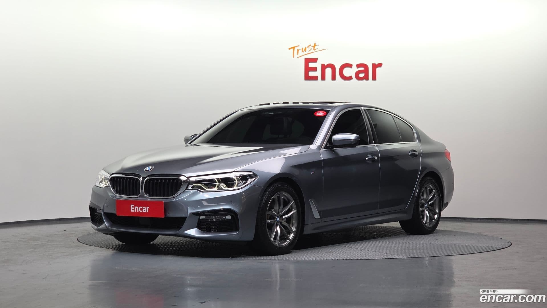 Main__Slider__Photo:5-Series BMW 2018.2-0