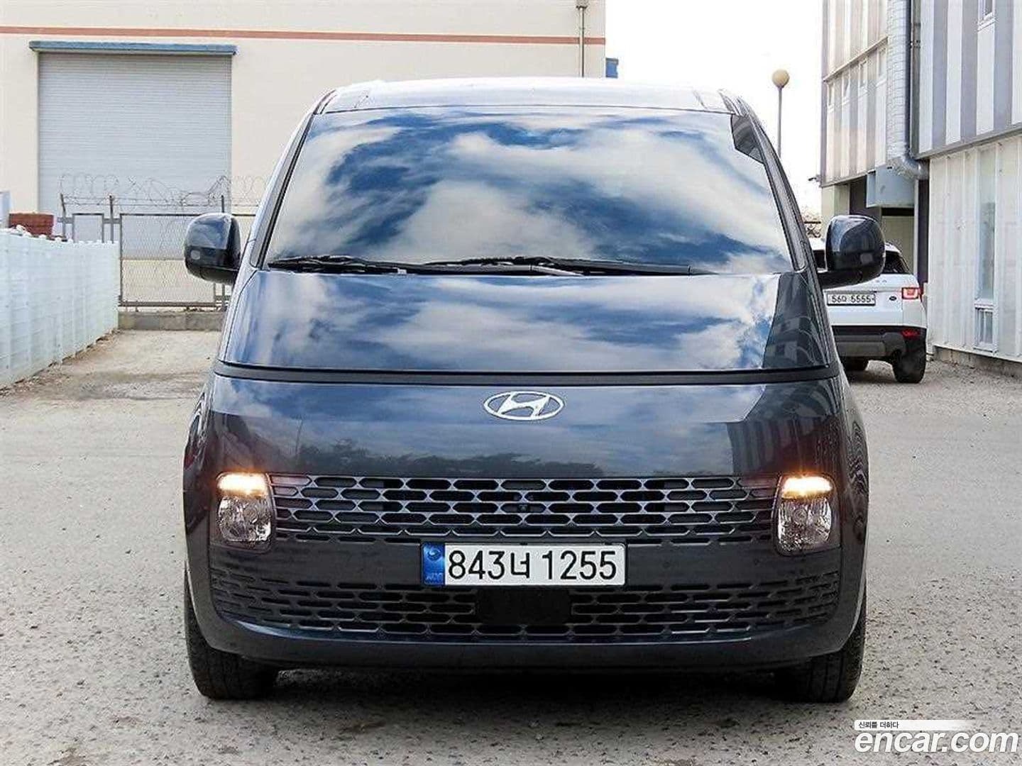 Main__Slider__Photo:Staria Hyundai 2024.0-0