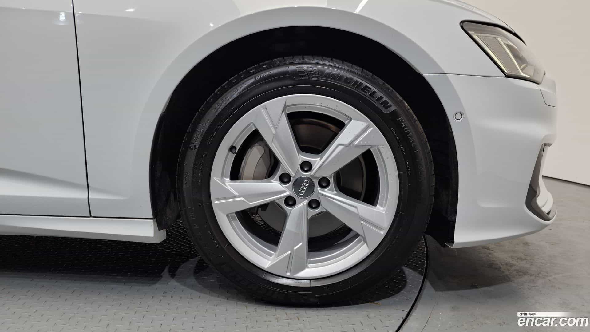 A6 Audi 2021.0-OUTER-005