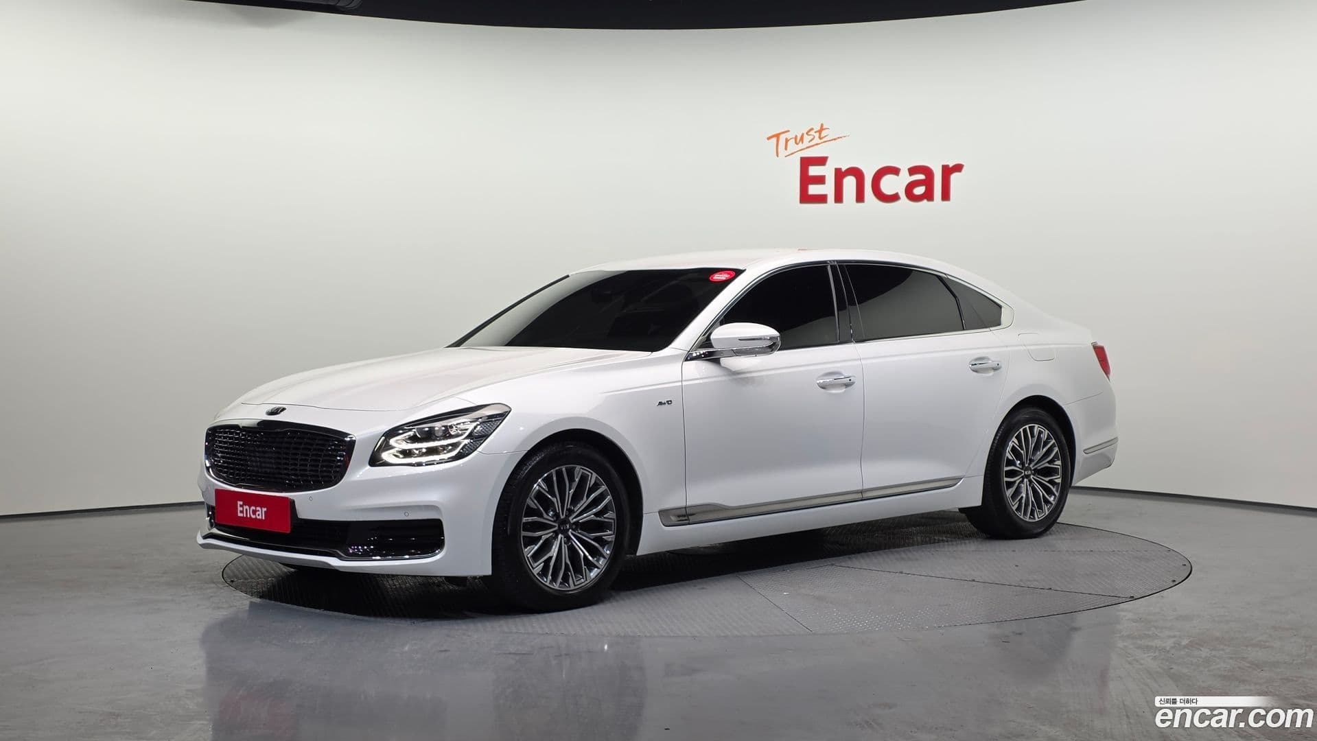 Main__Slider__Photo:K9 Kia 2019.10-0