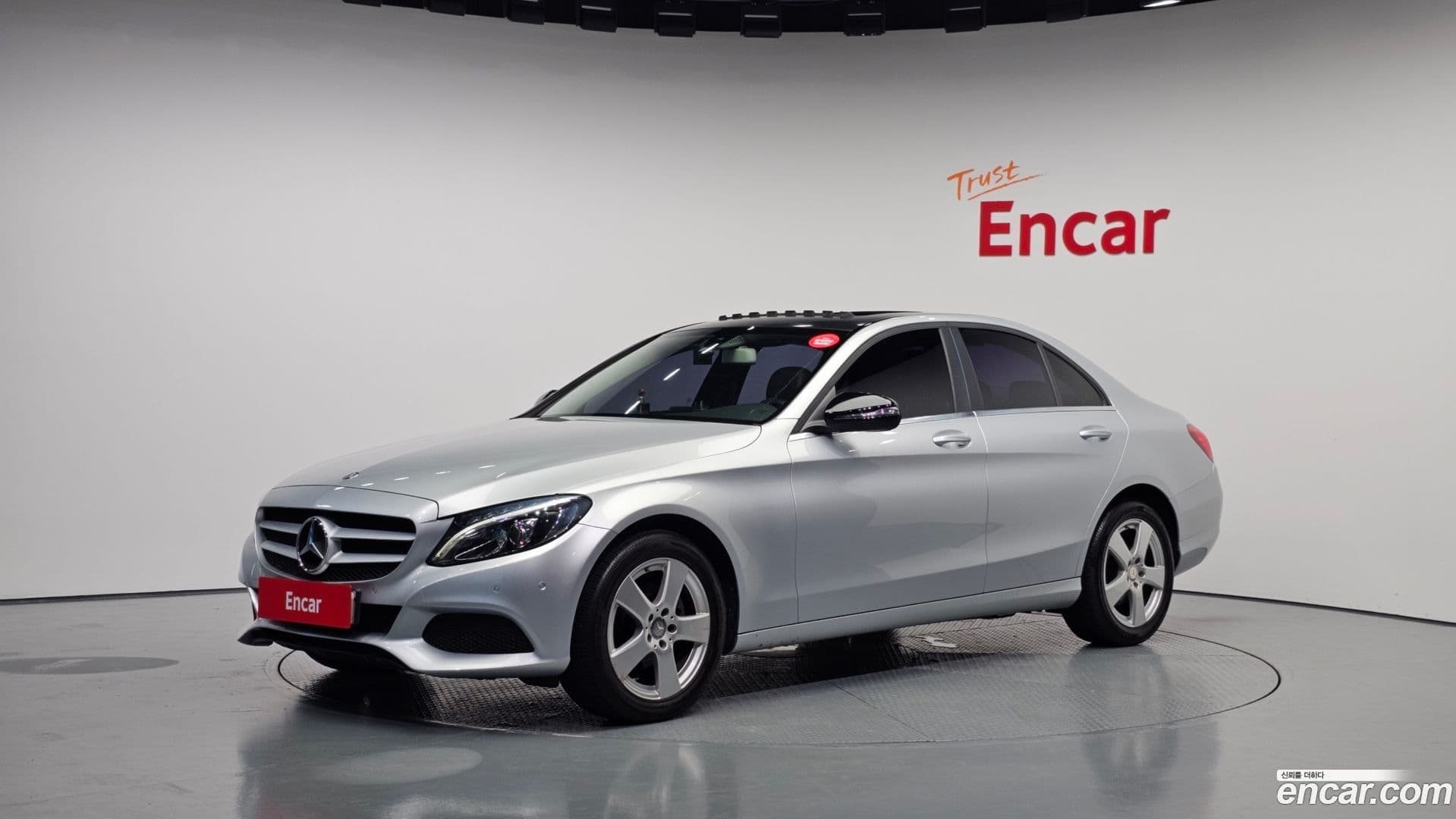 Main__Slider__Photo:C-Class Mercedes-Benz 2016.1-0