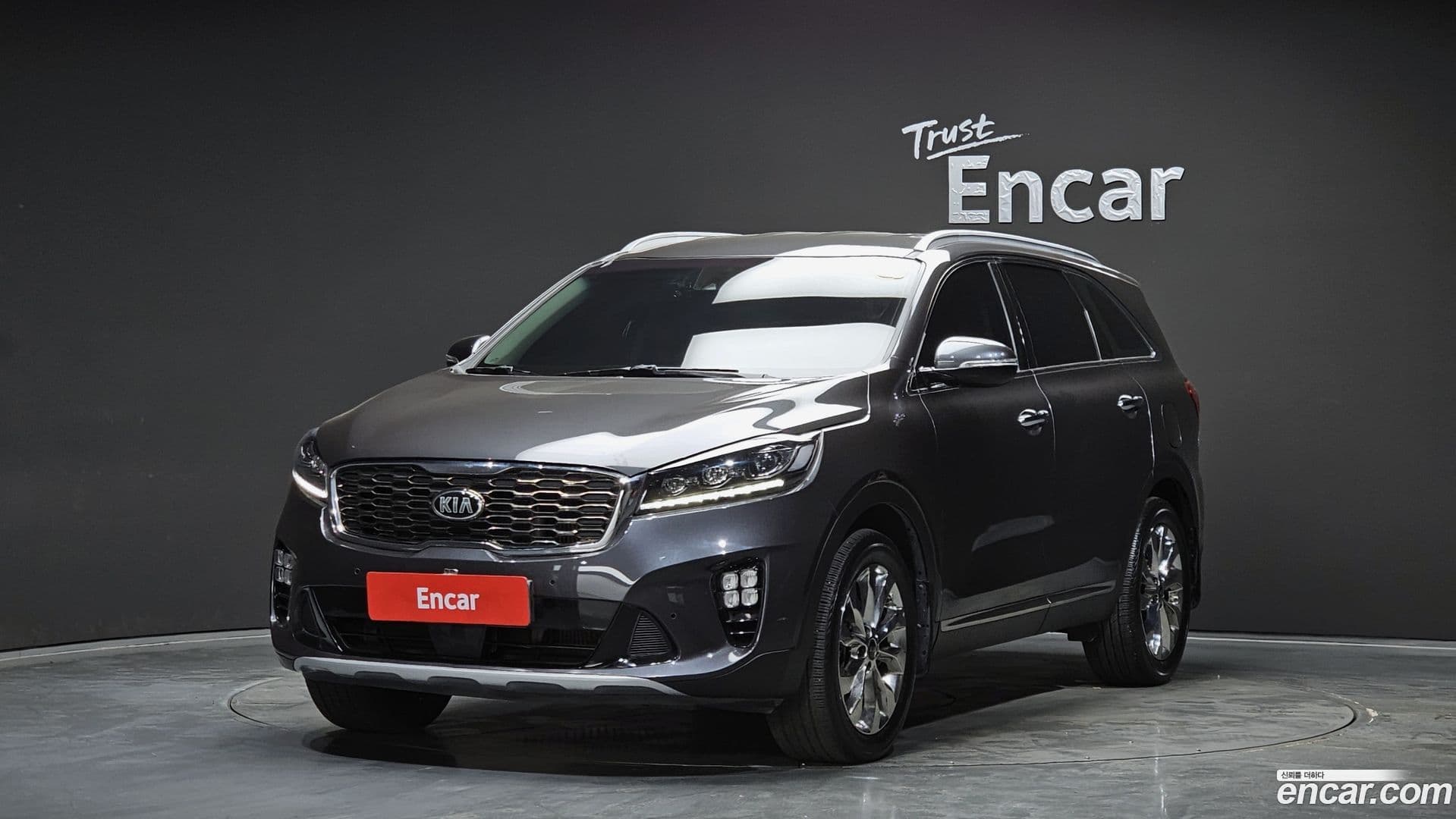 Main__Slider__Photo:Sorento Kia 2019.8-0