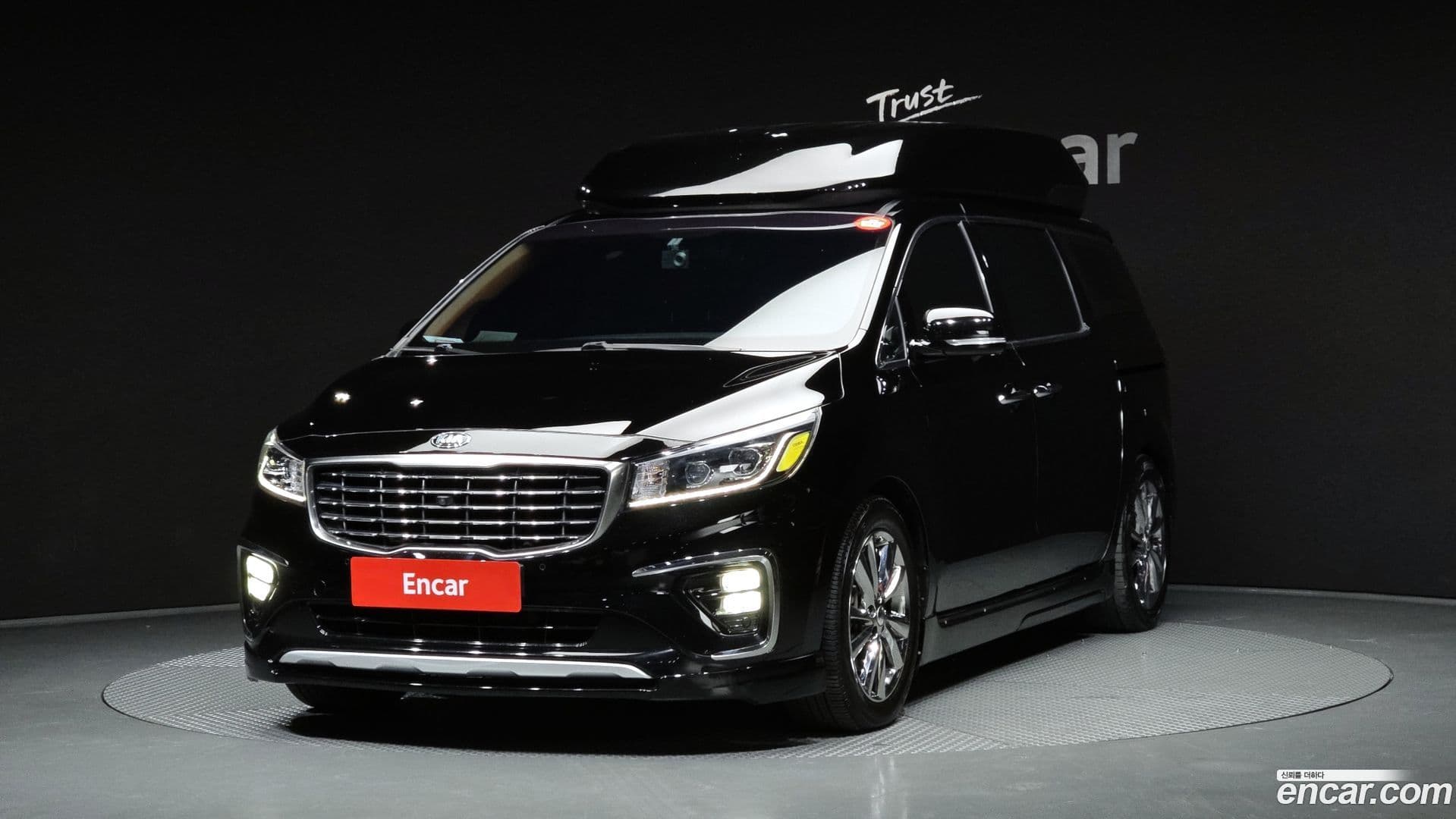 Main__Slider__Photo:Canival Kia 2018.7-0