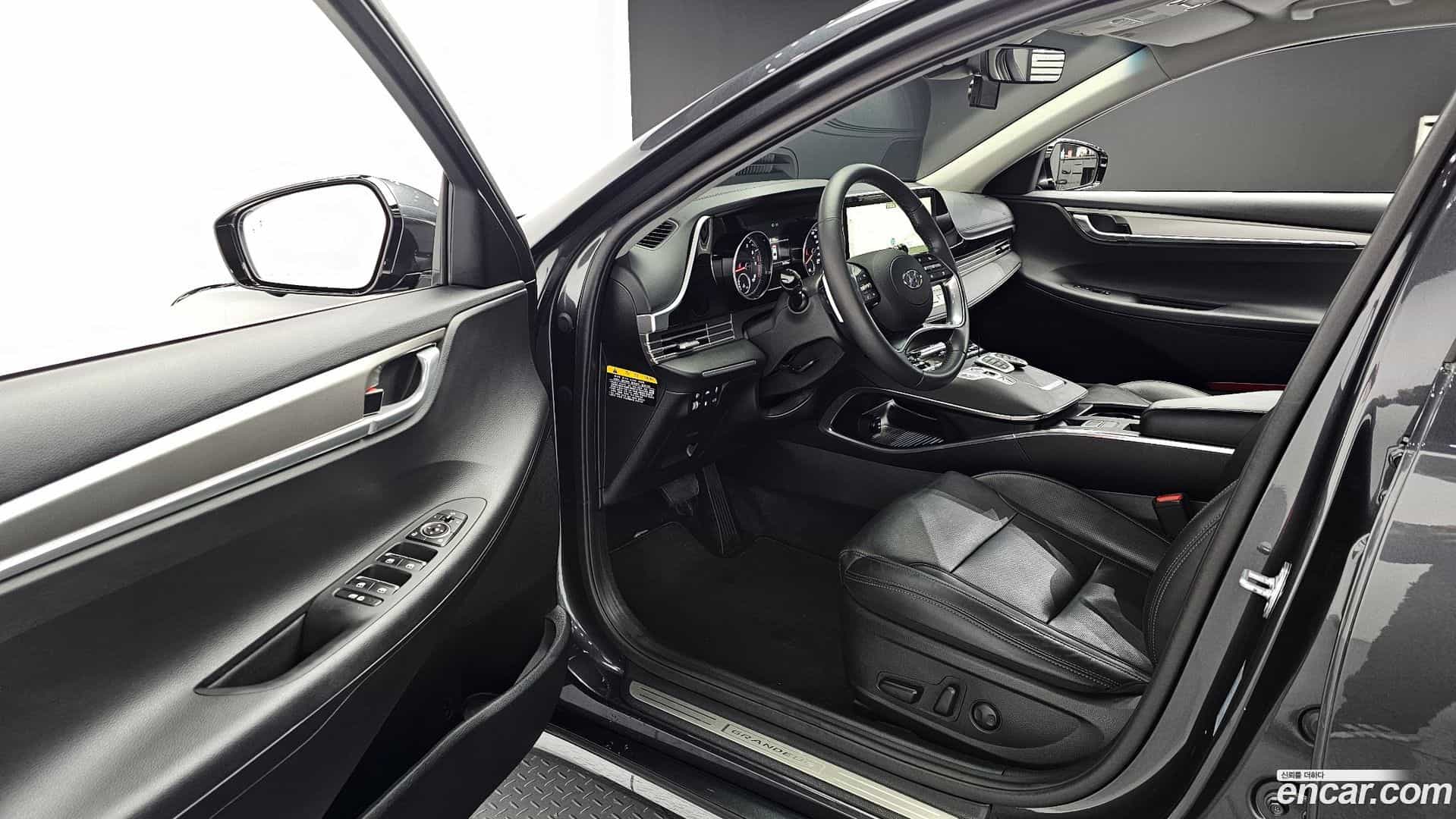 Grandeur Hyundai 2020.2-OPTION-015
