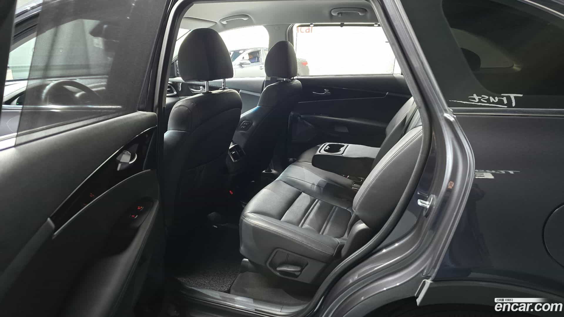 Sorento Kia 2018.0-OPTION-015
