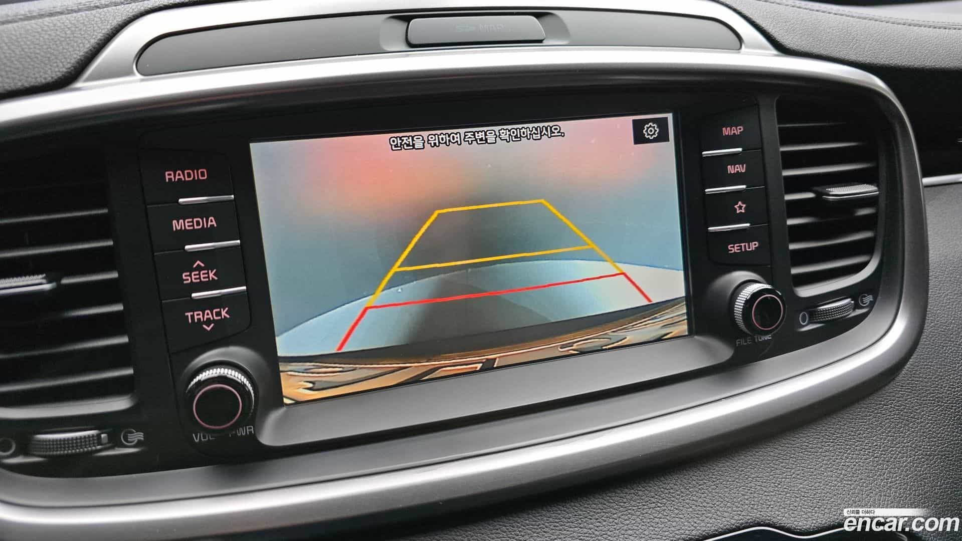Sorento Kia 2018.0-OPTION-021