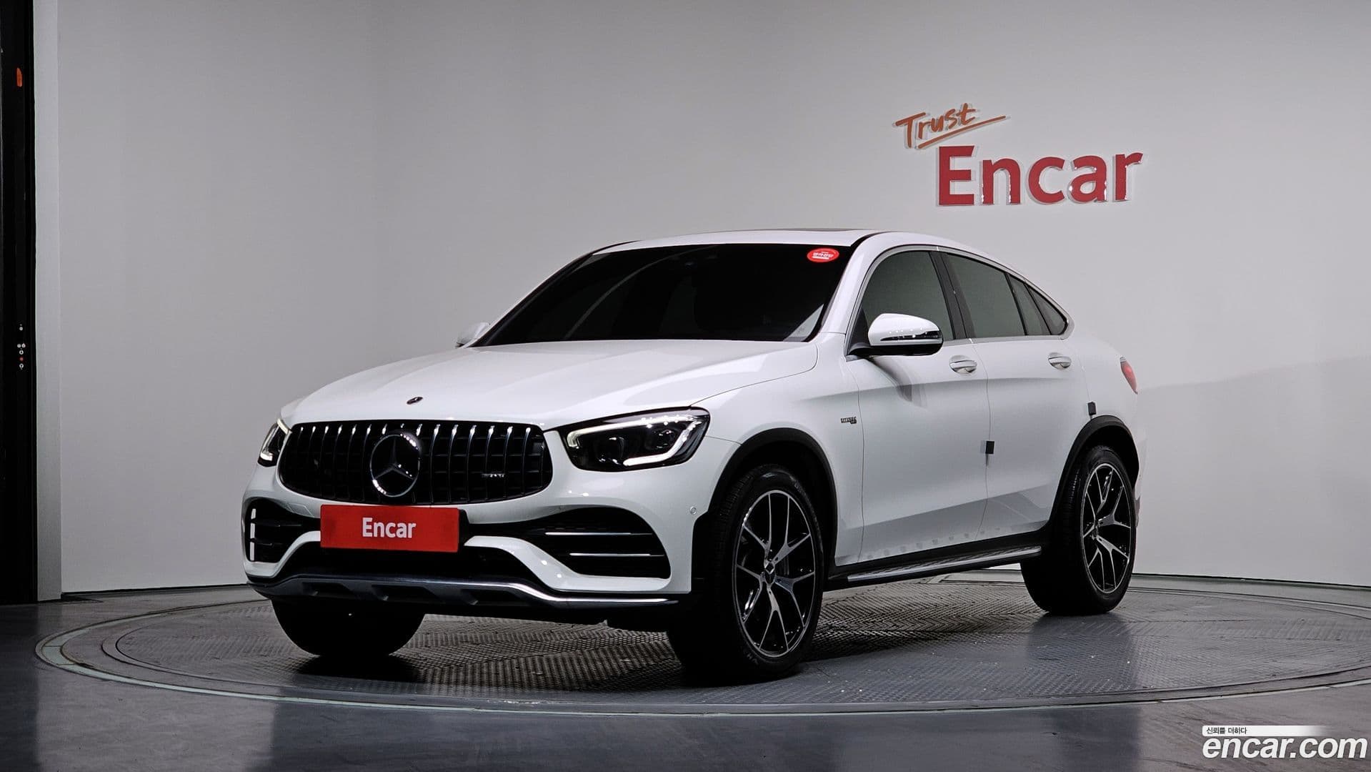 Main__Slider__Photo:GLC-Class Mercedes-Benz 2021.3-0