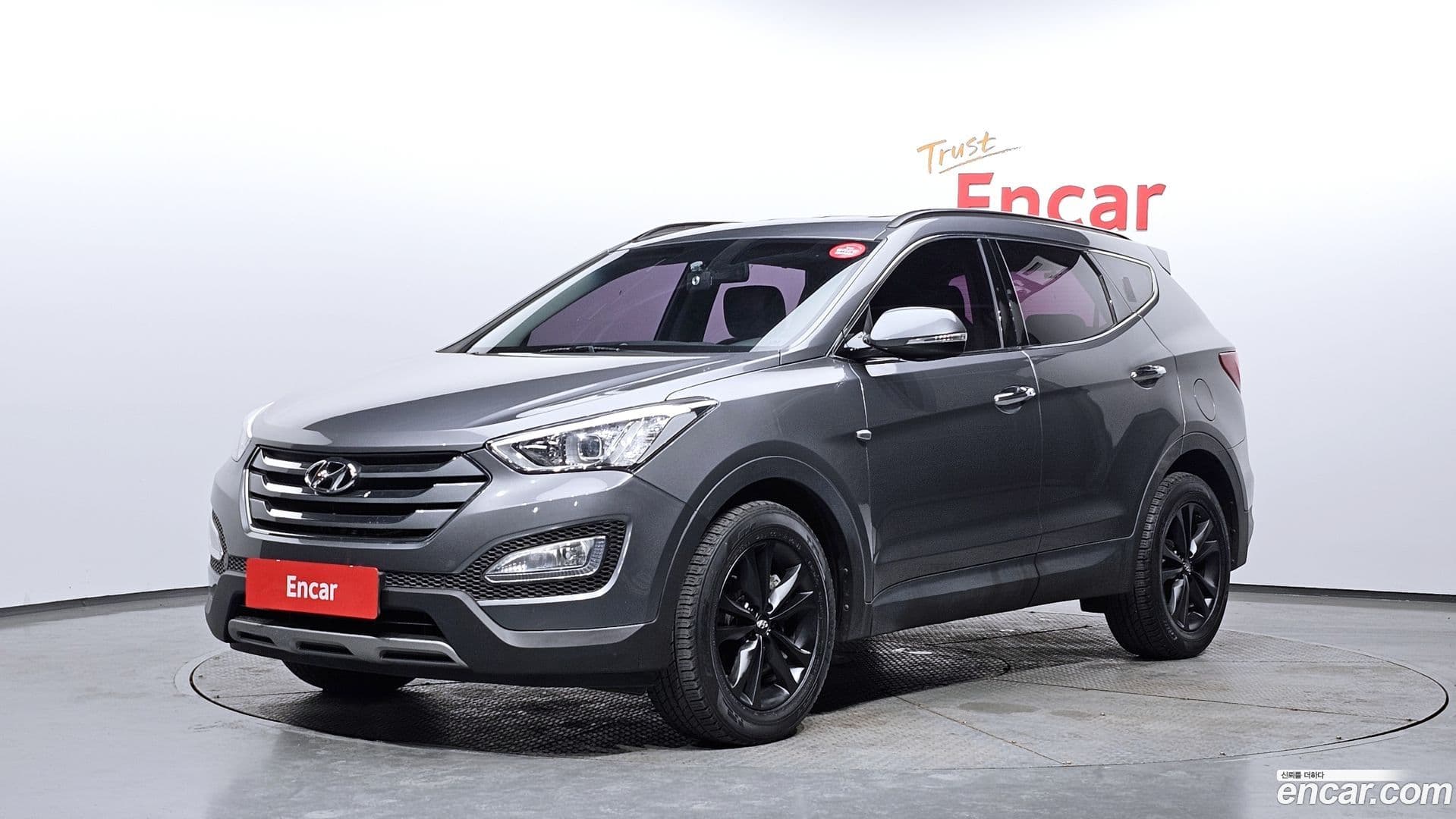 Main__Slider__Photo:Santafe Hyundai 2015.3-0