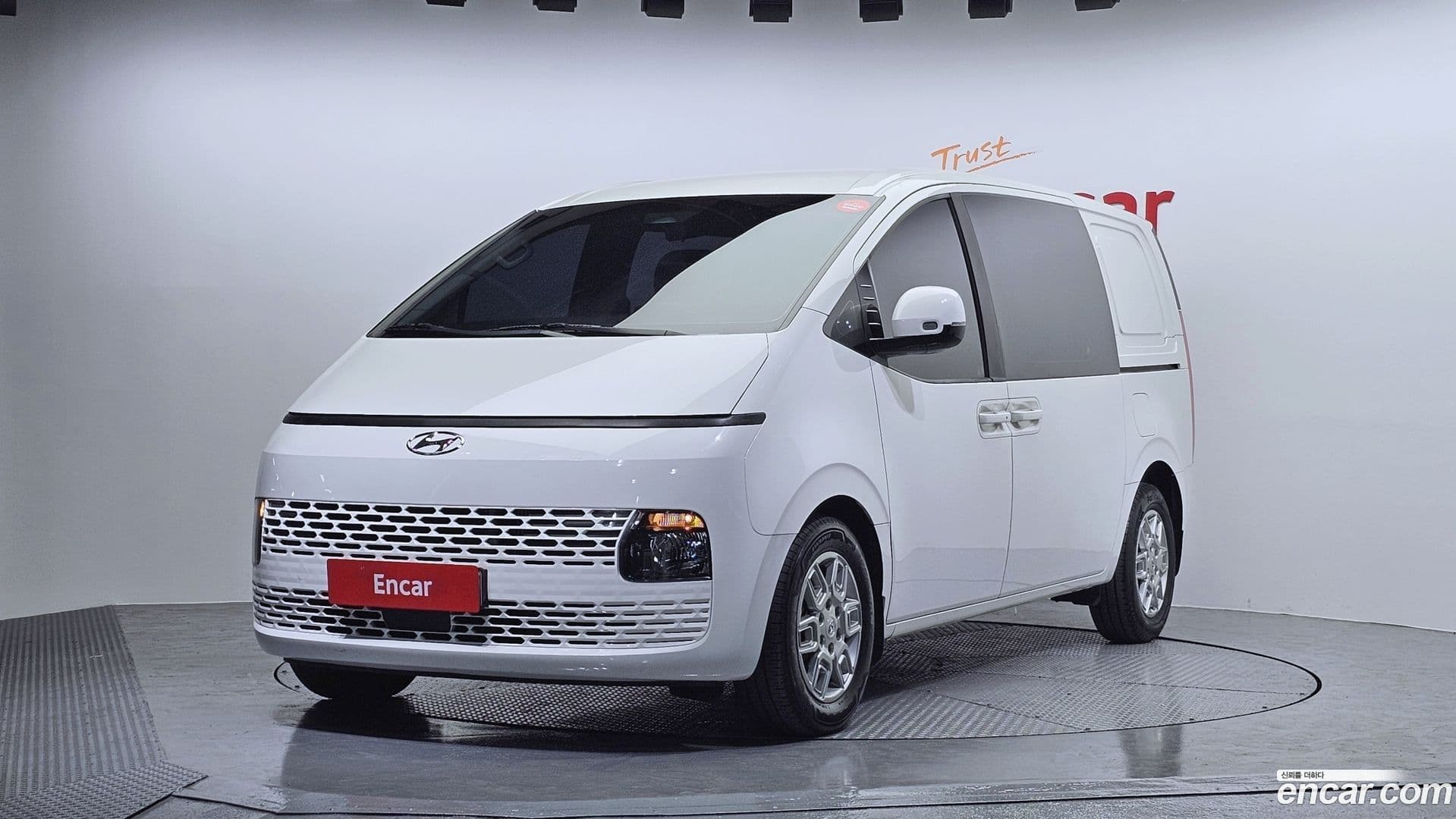 Main__Slider__Photo:Staria Hyundai 2023.4-0