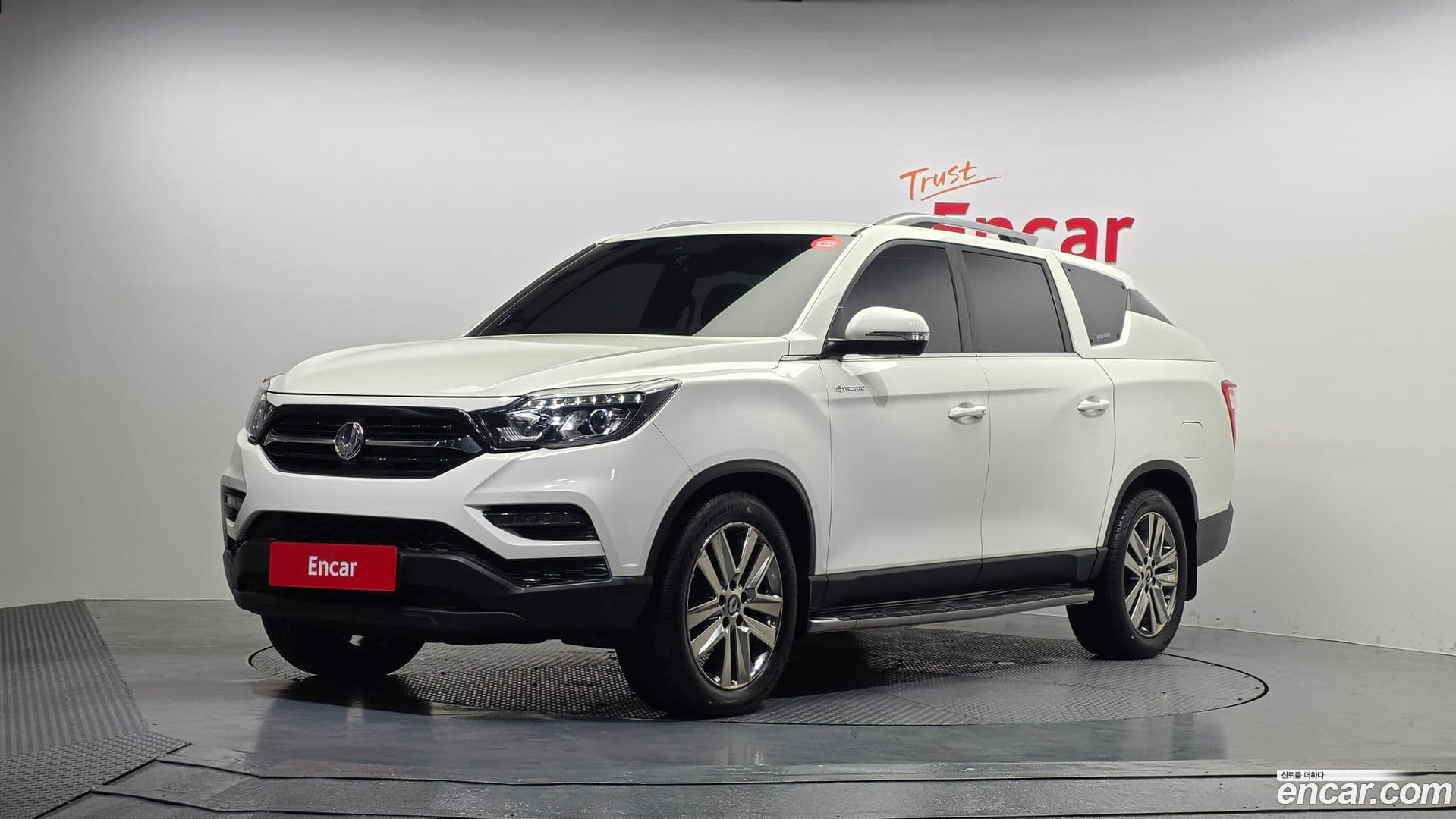 Main__Slider__Photo:Rexton KG Mobility 2020.0-0