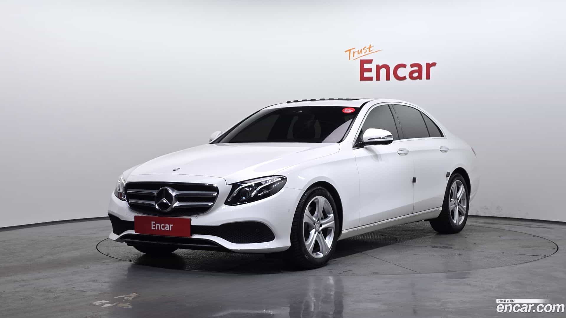 E-Class Mercedes-Benz 2016.9-OUTER-001