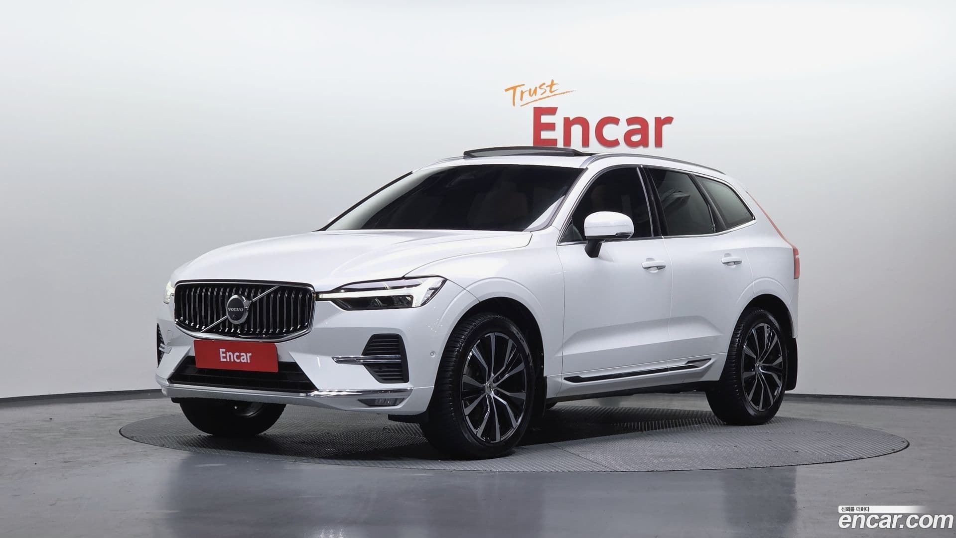 Main__Slider__Photo:XC60 Volvo 2023.3-0
