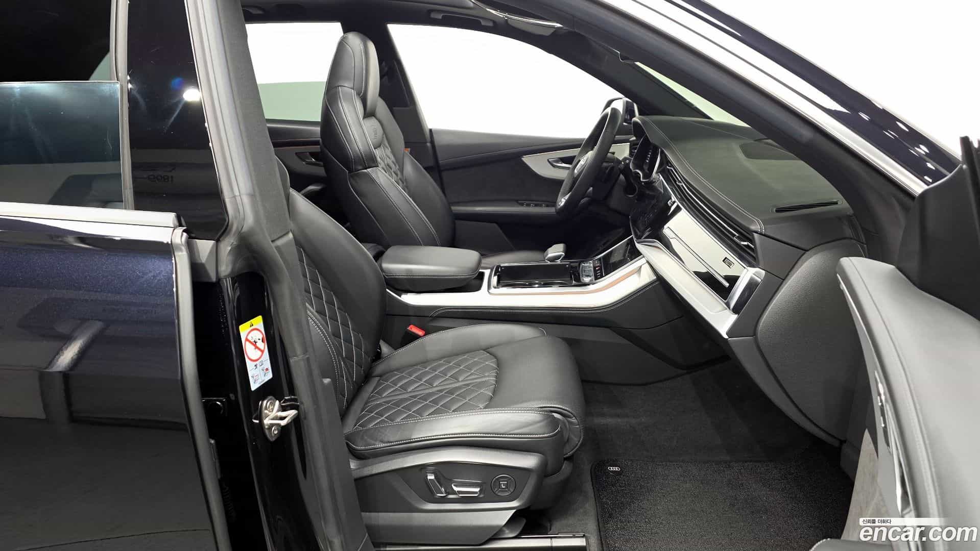 Q8 Audi 2021.8-OPTION-015