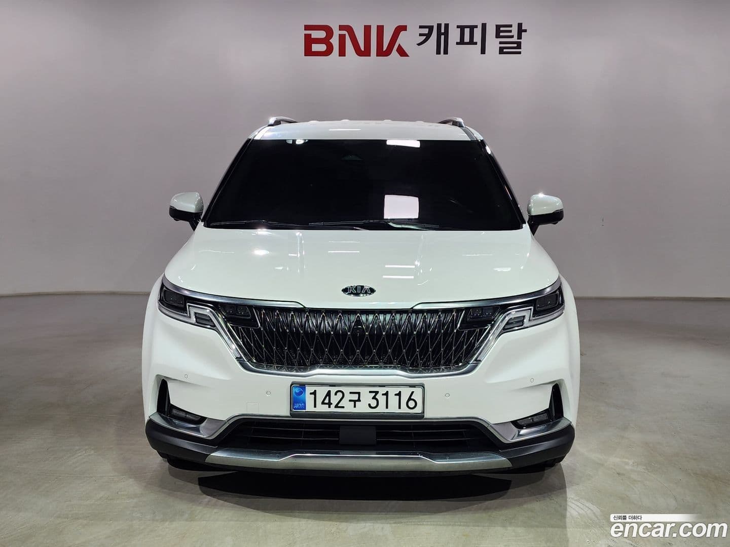 Main__Slider__Photo:Canival Kia 2021.1-0