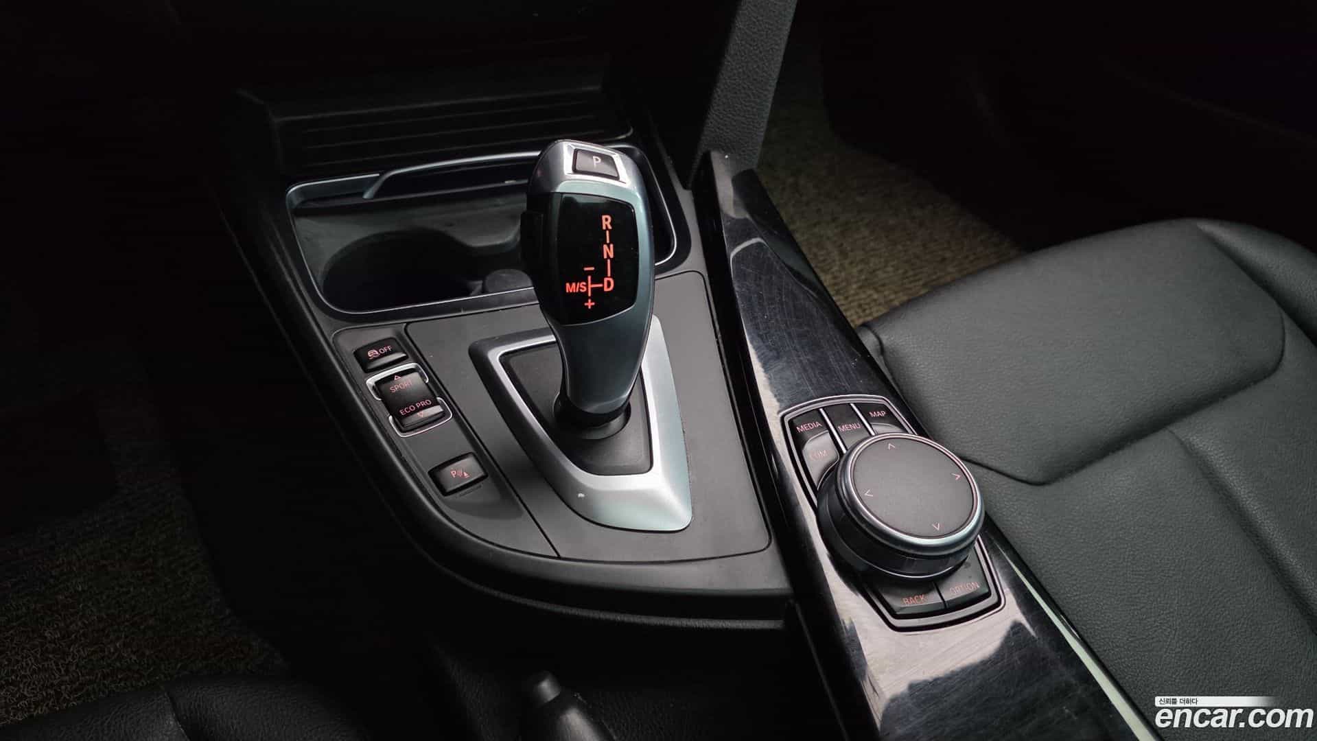 Gran Turismo BMW 2017.9-INNER-009