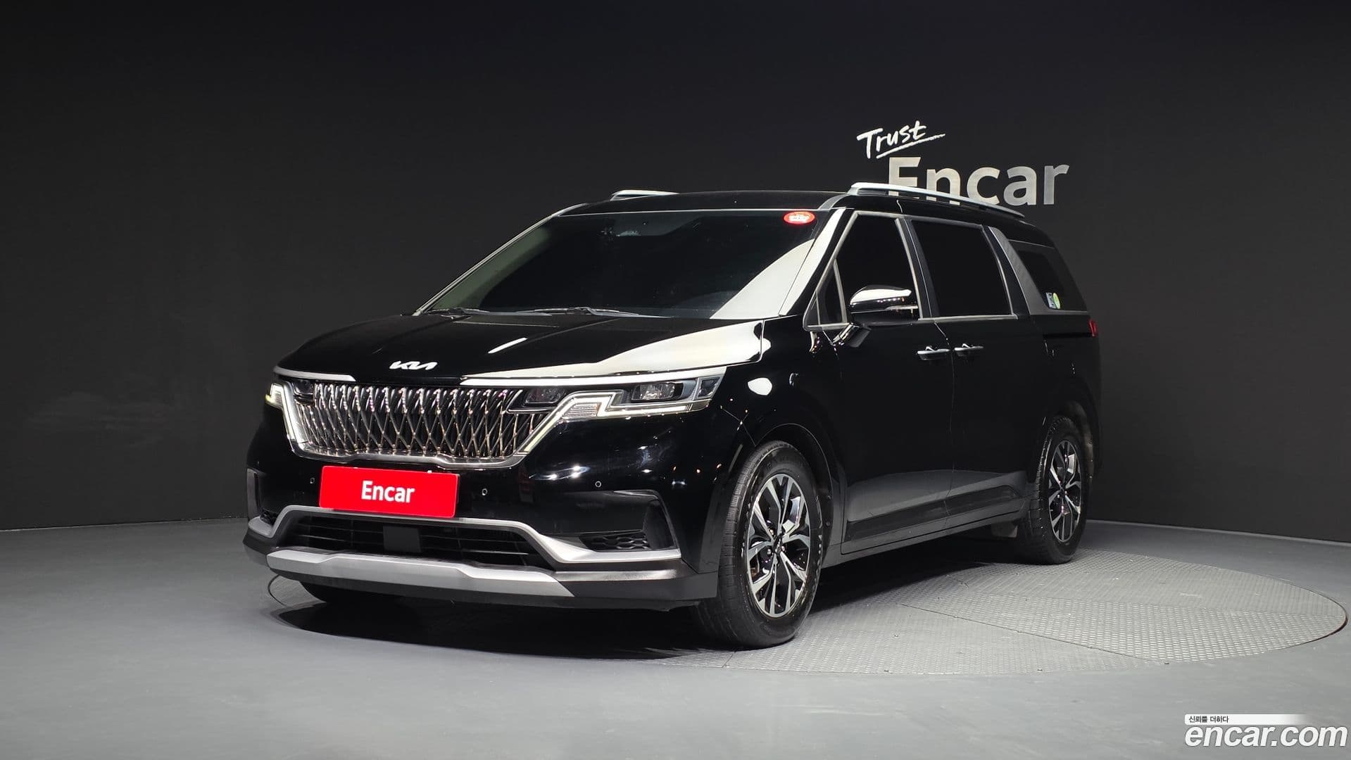 Main__Slider__Photo:Canival Kia 2021.11-0
