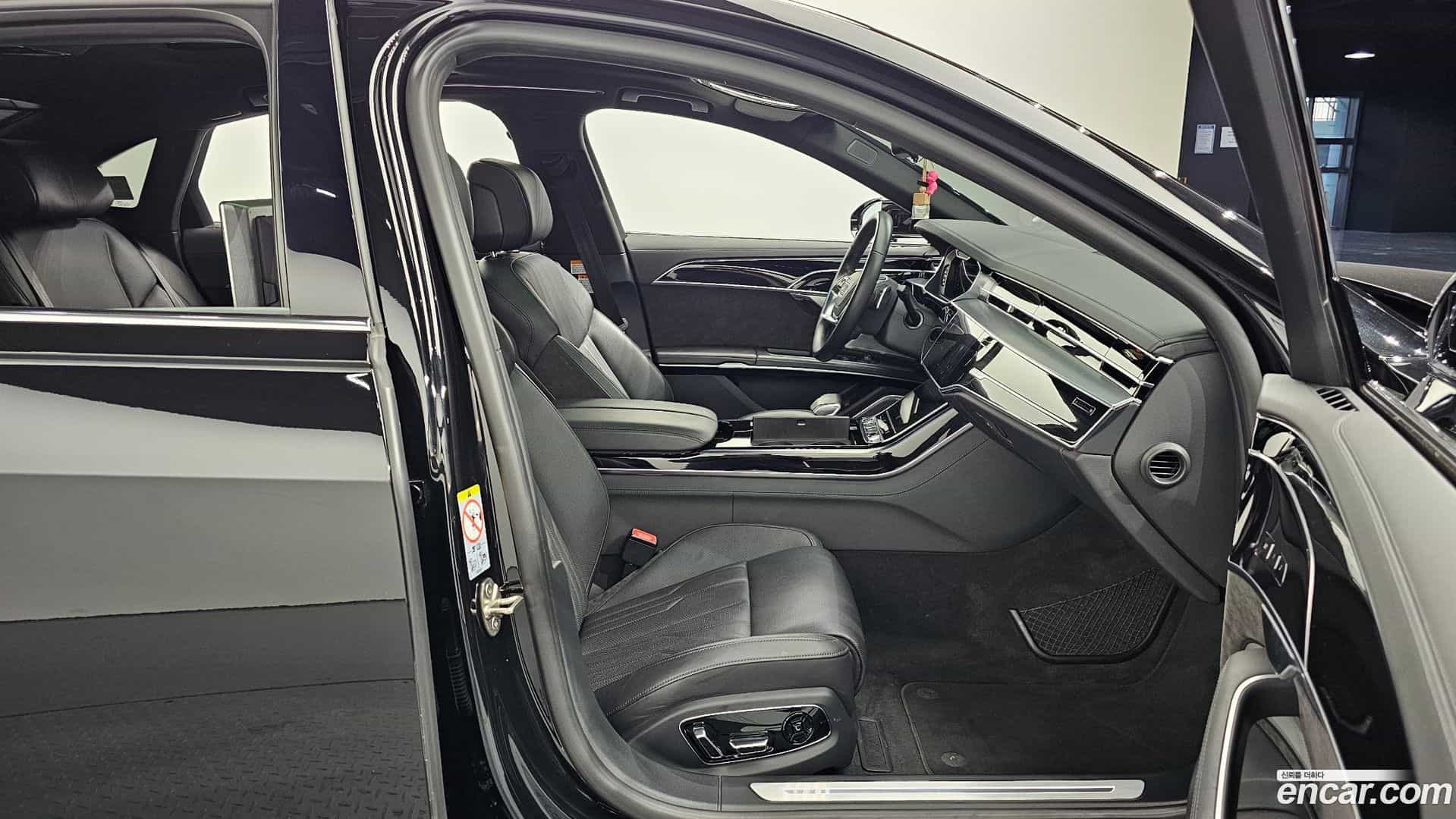 A8 Audi 2021.11-INNER-010