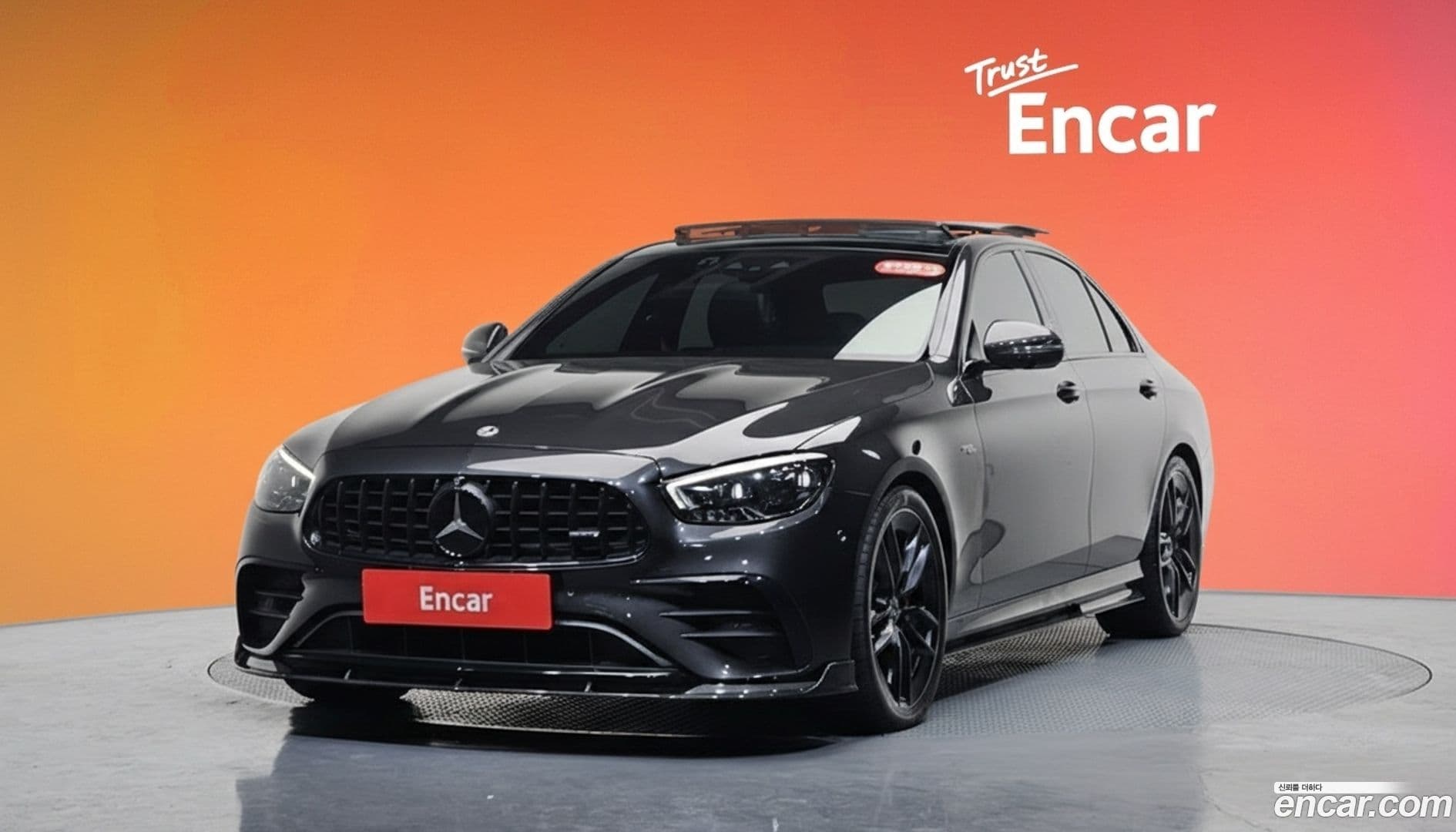 Main__Slider__Photo:E-Class Mercedes-Benz 2022.11-0