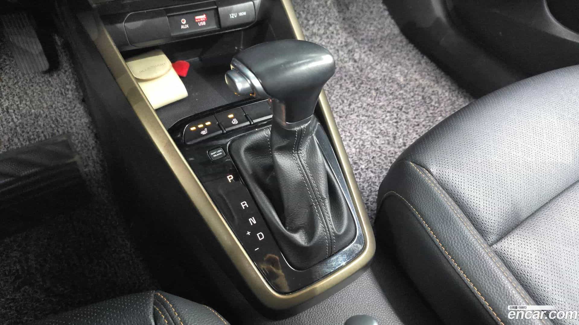 Stonic Kia 2018.1-INNER-009