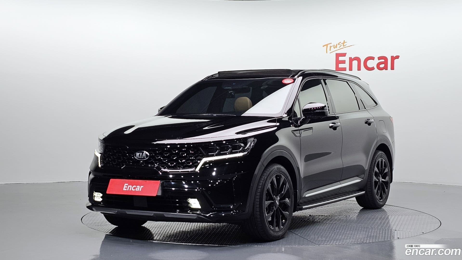 Main__Slider__Photo:Sorento Kia 2021.4-0