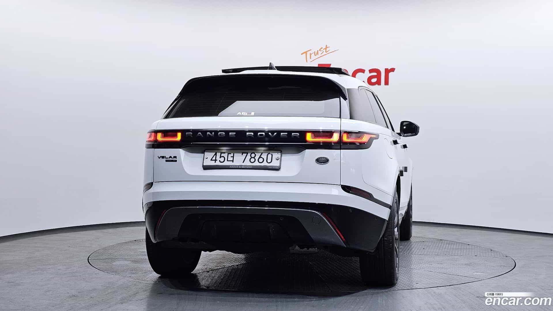 Range Rover Velar Land Rover 2018.6-OUTER-004