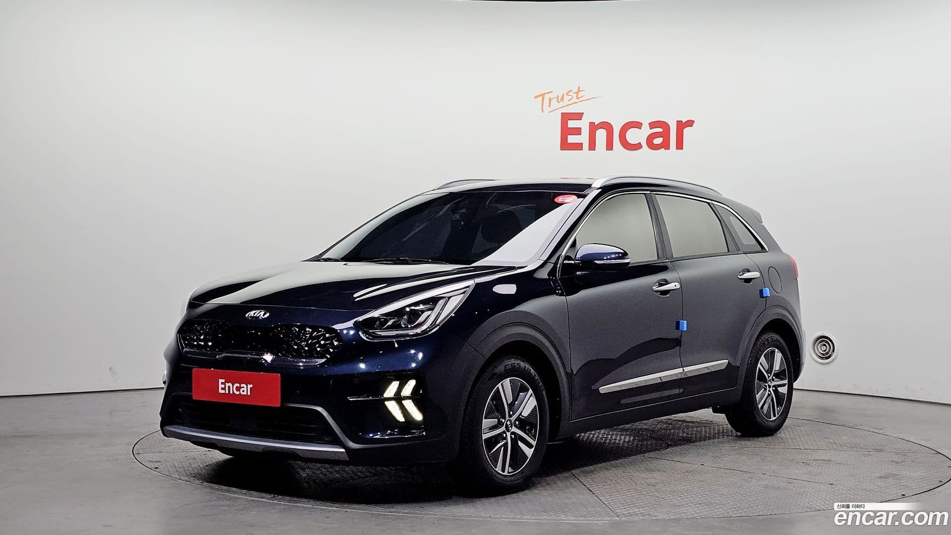 Main__Slider__Photo:Niro Kia 2019.8-0