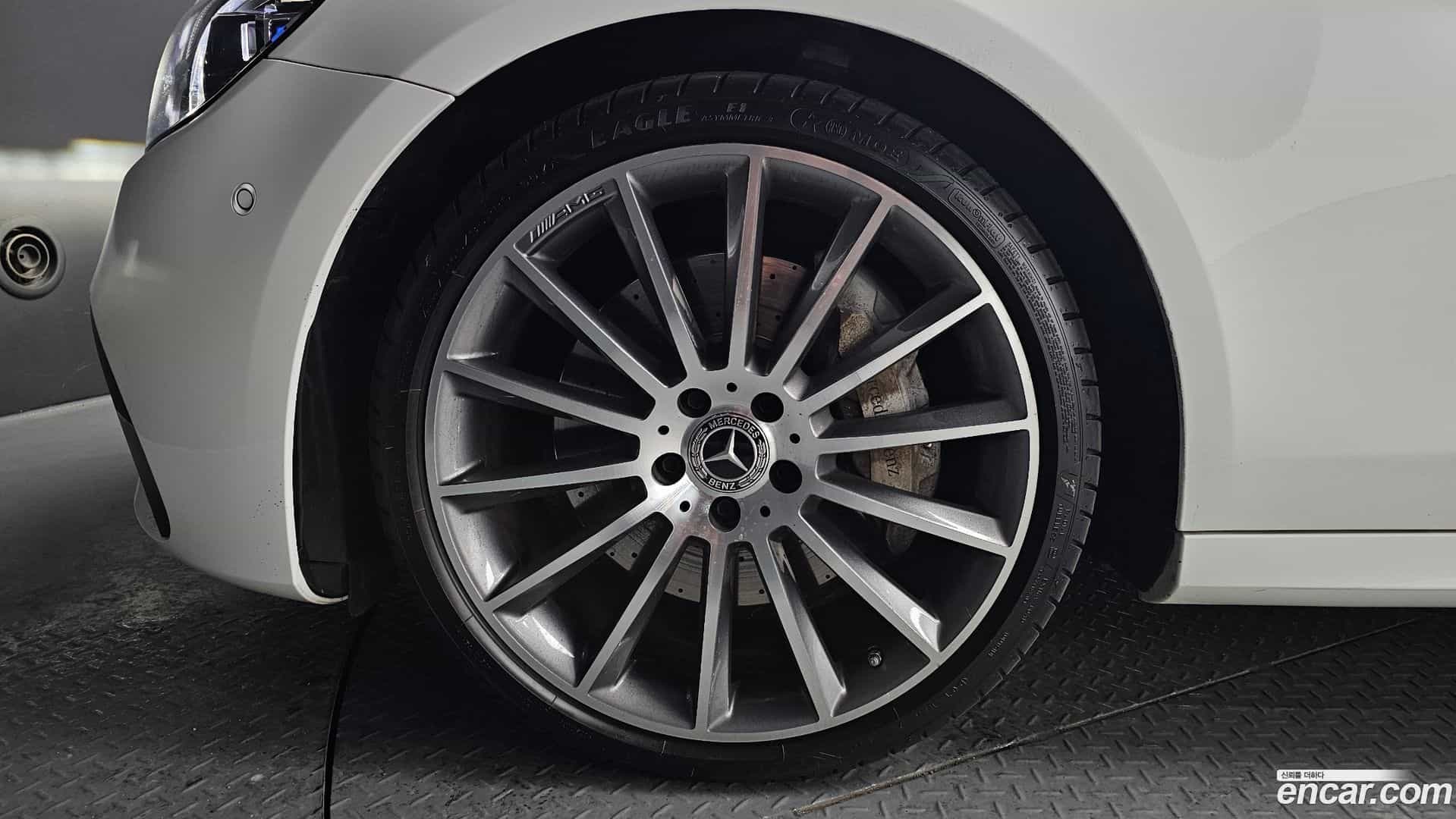 E-Class Mercedes-Benz 2022.3-OUTER-005