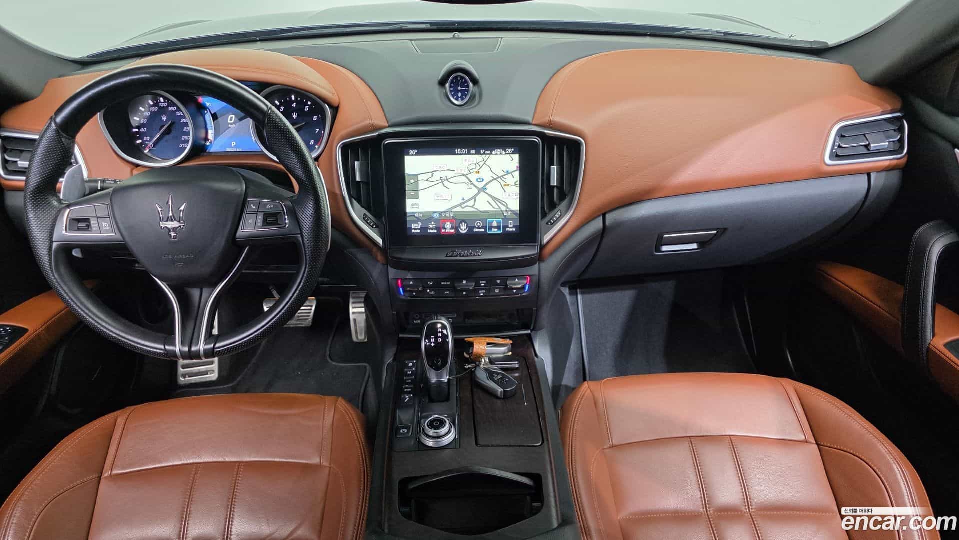 Ghibli Maserati 2017.2-INNER-007