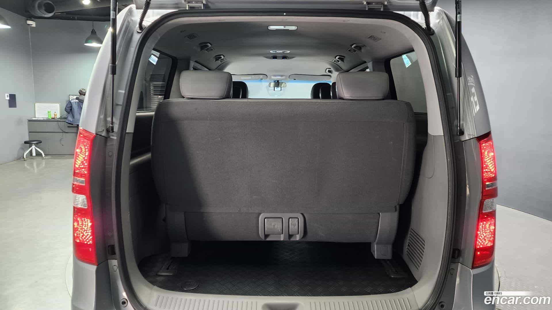 Starex Hyundai 2018.2-OPTION-024