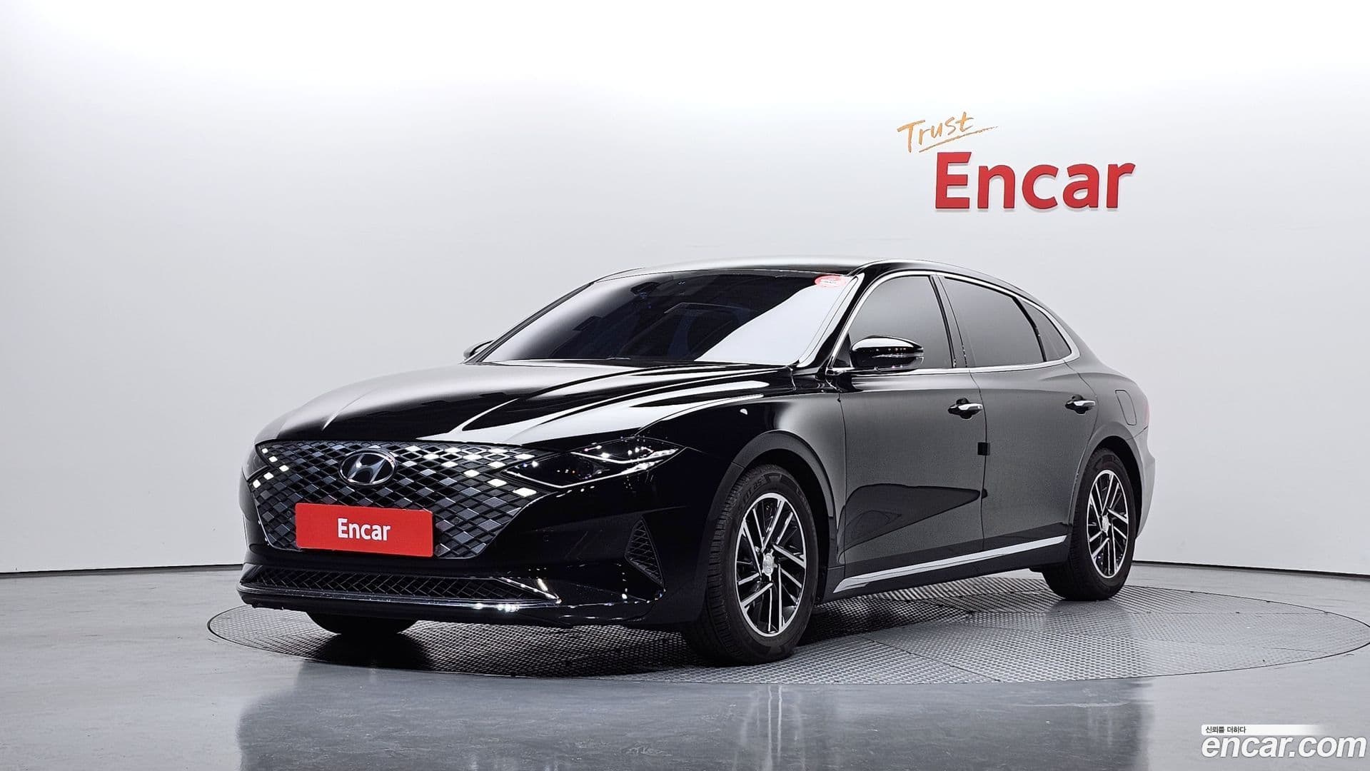 Main__Slider__Photo:Grandeur Hyundai 2020.5-0