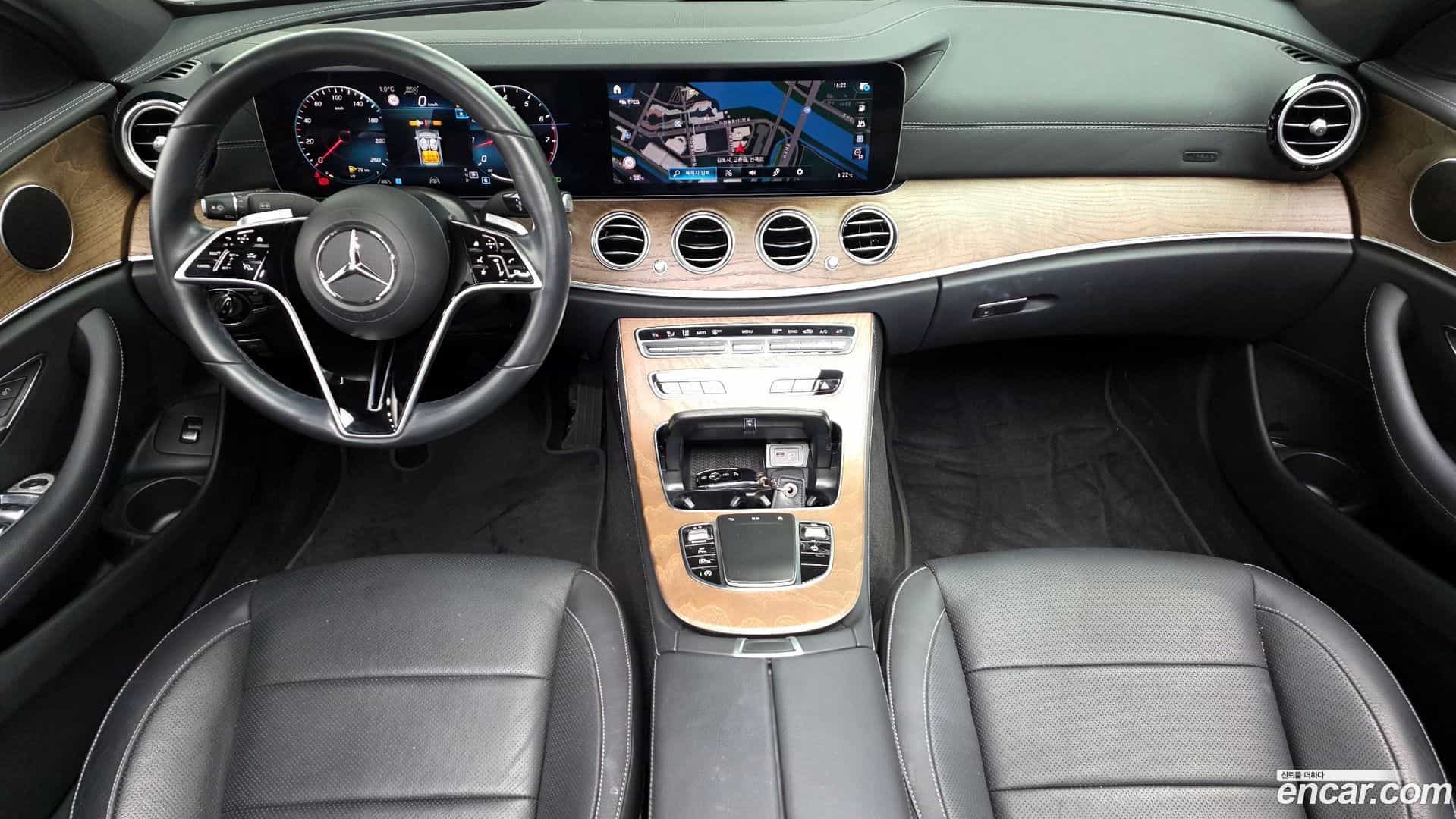 E-Class Mercedes-Benz 2022.11-INNER-007