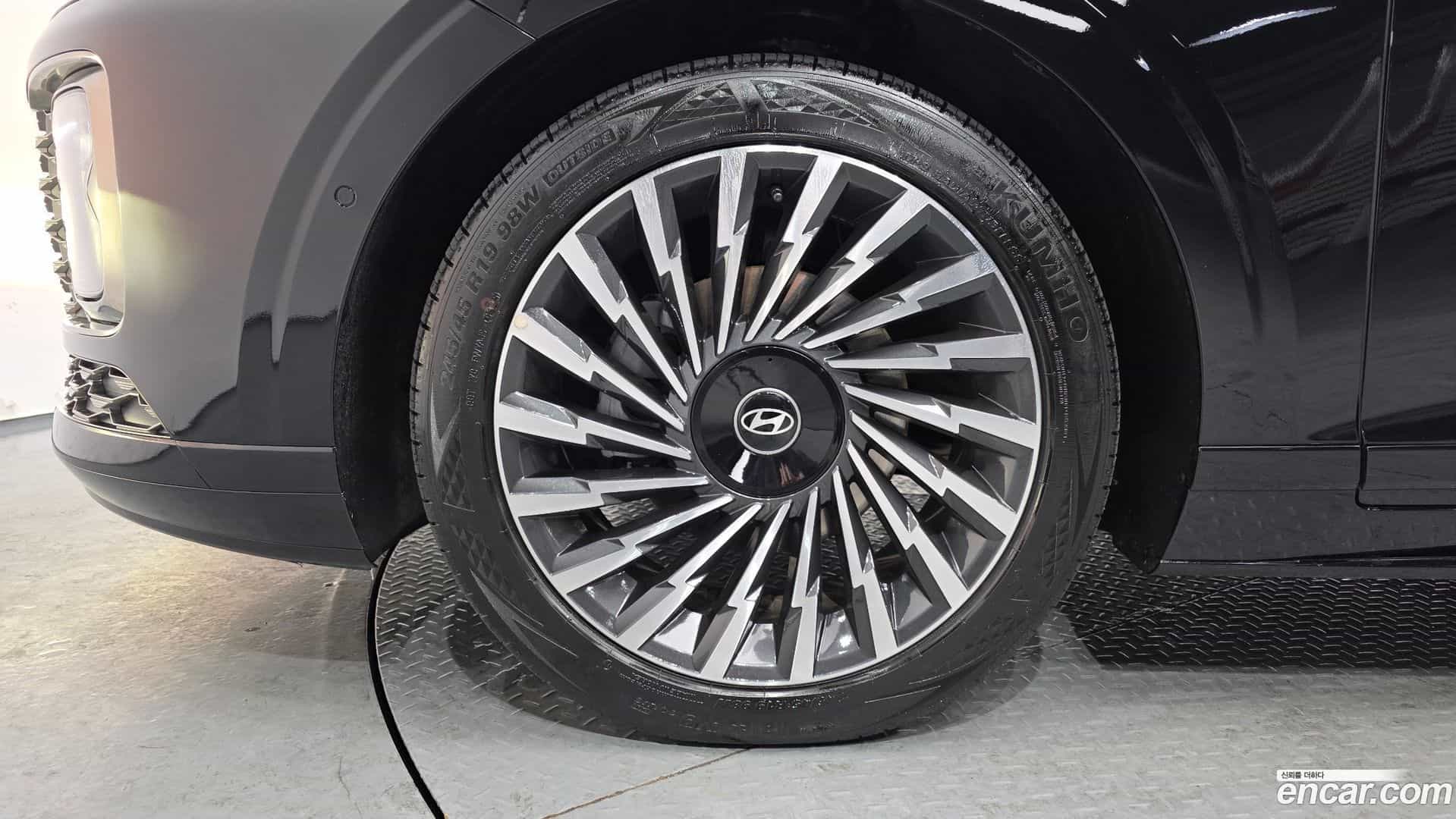 Grandeur Hyundai 2025.1-OUTER-005