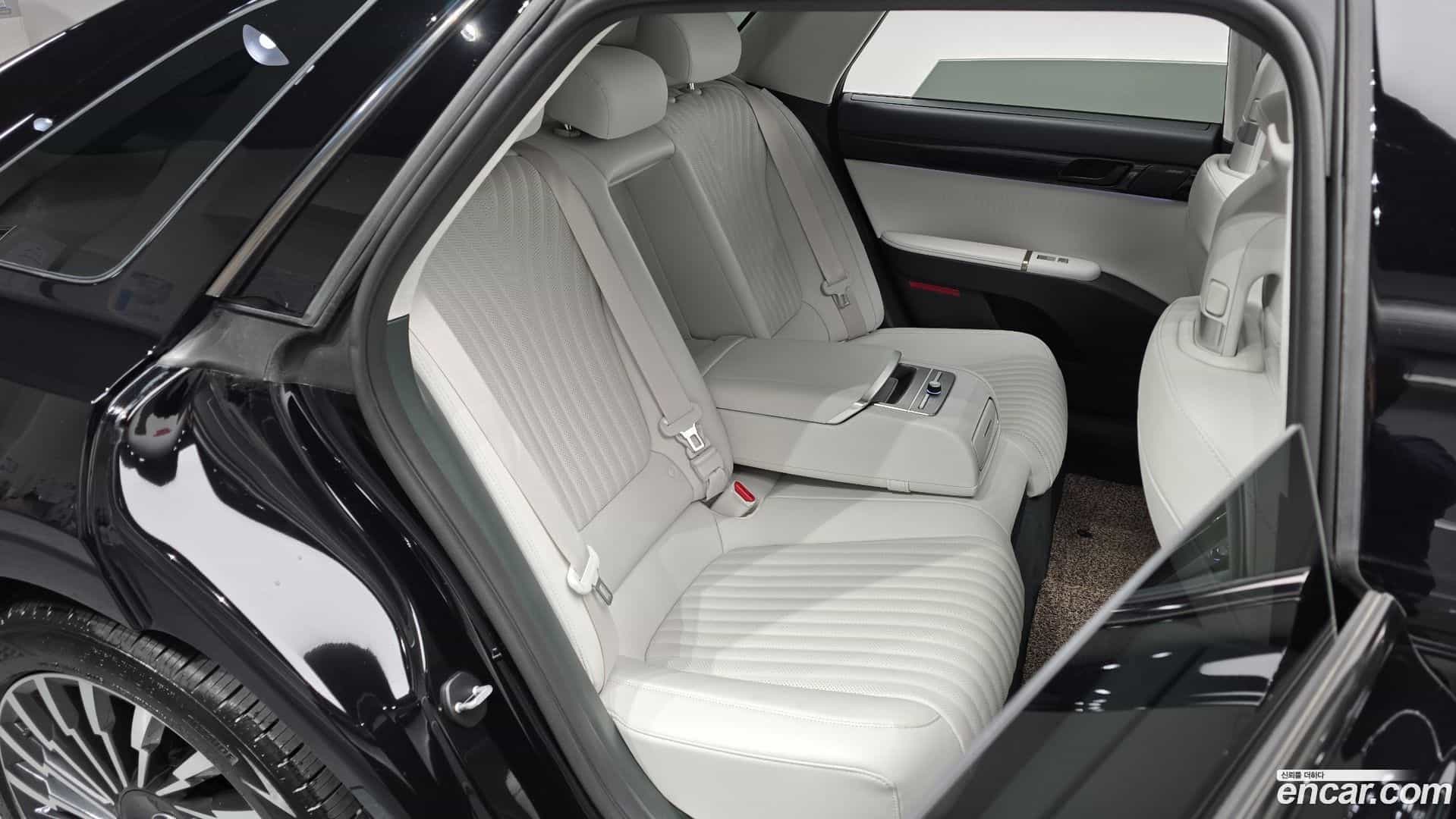Grandeur Hyundai 2025.1-OPTION-016