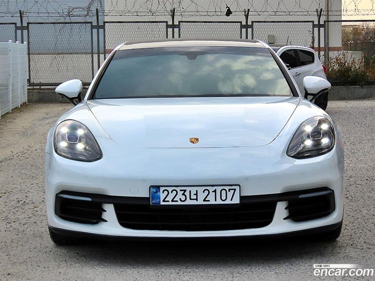 Main__Slider__Photo:Panamera Porsche 2018.0-0