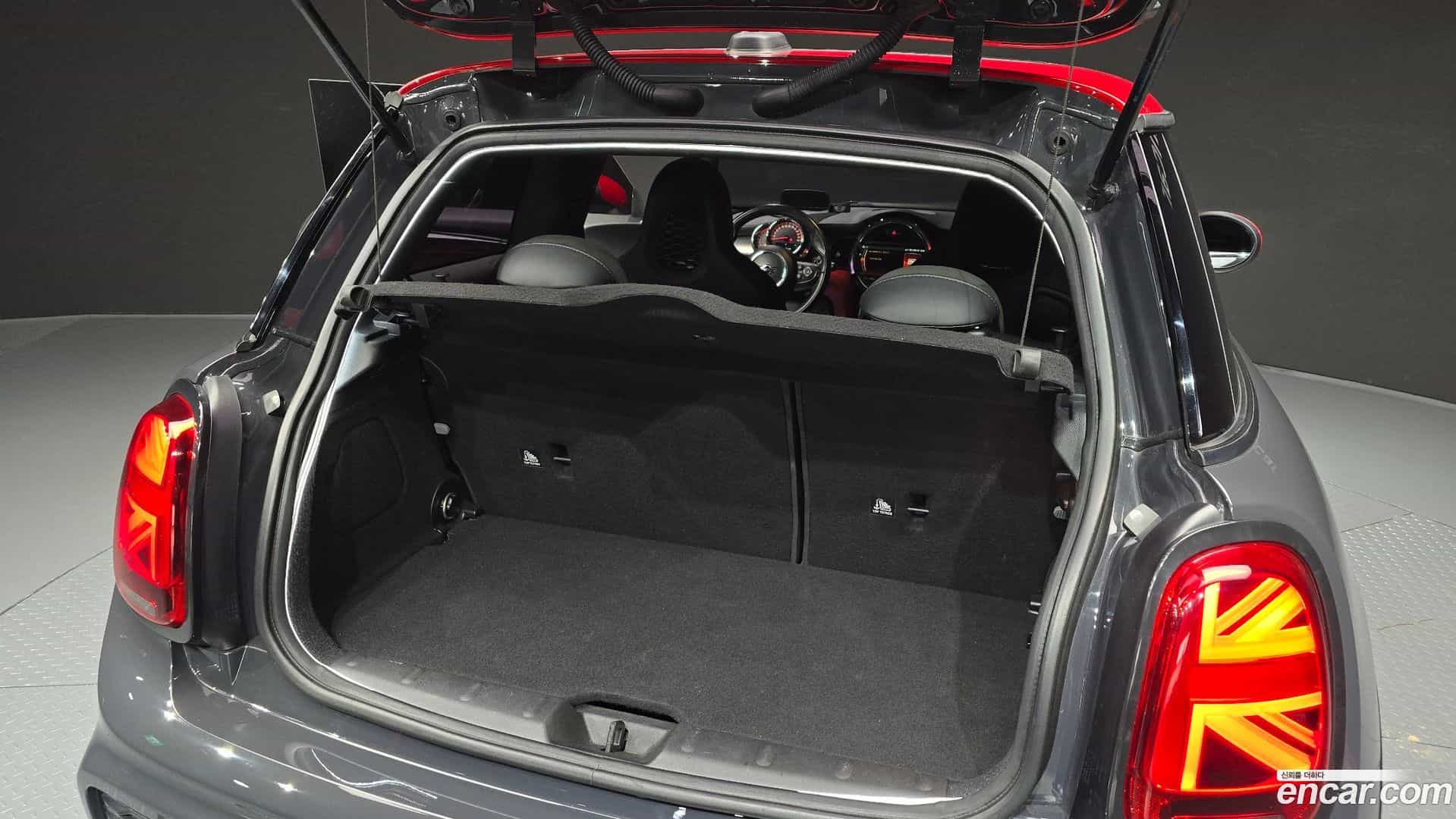 Cooper Mini 2019.4-OPTION-024