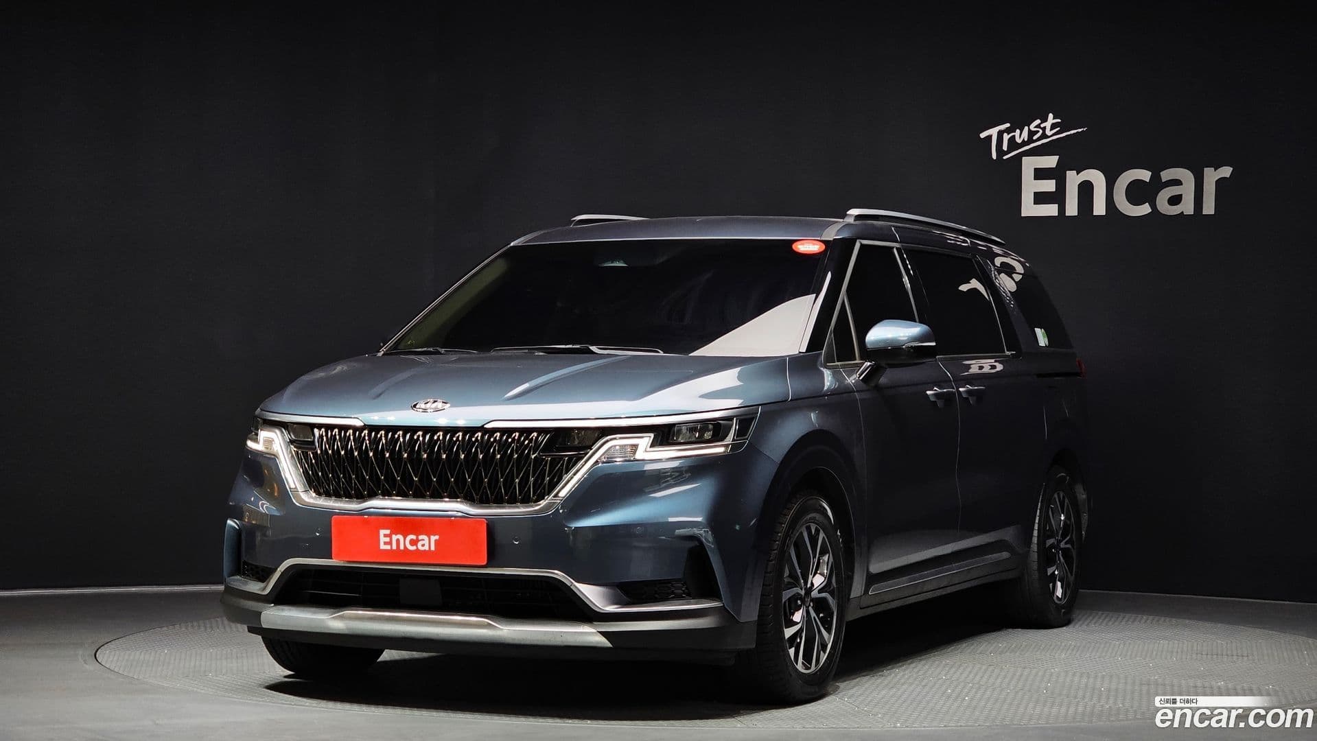 Main__Slider__Photo:Canival Kia 2020.10-0