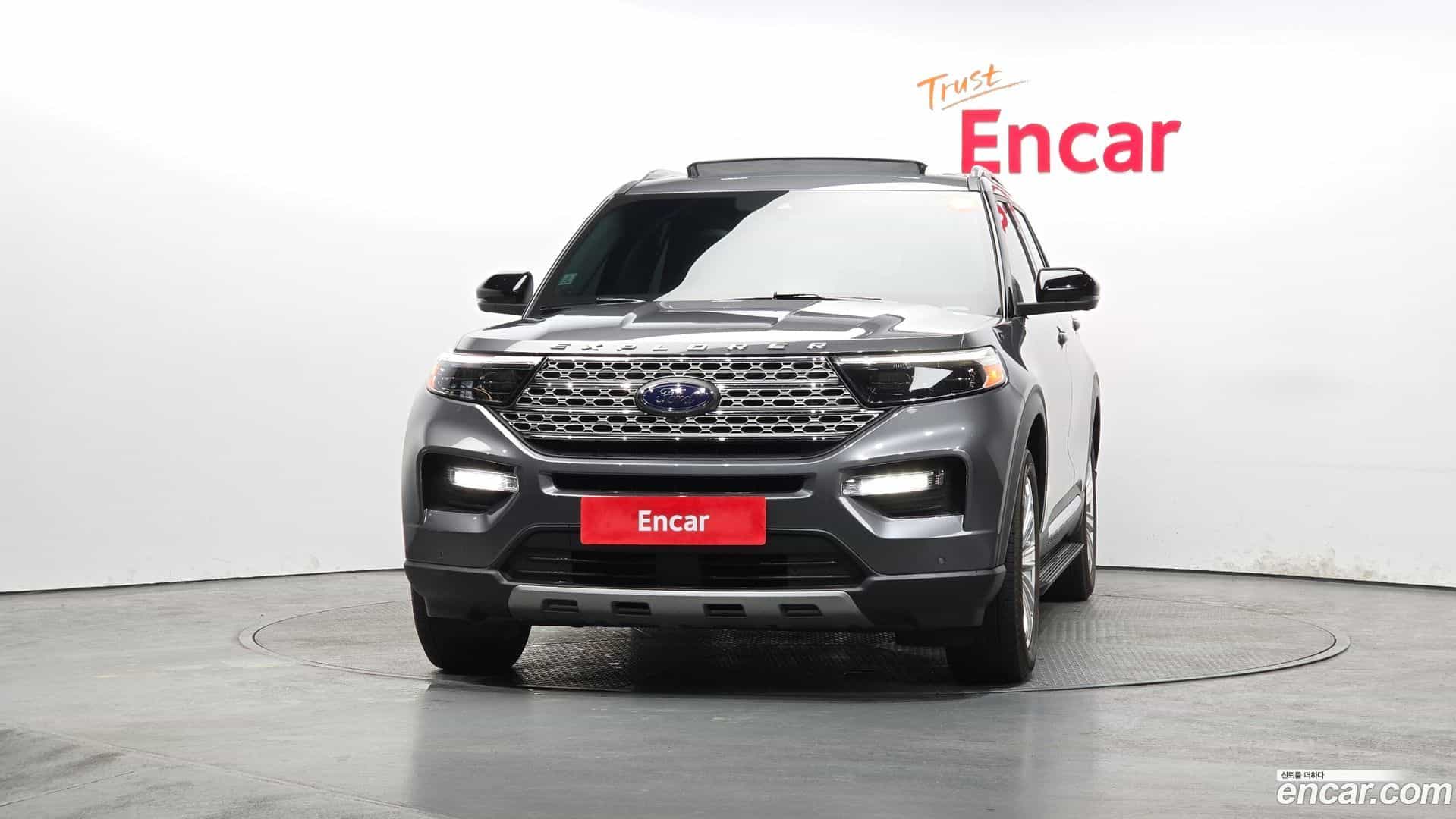 Explorer Ford 2021.10-OUTER-003