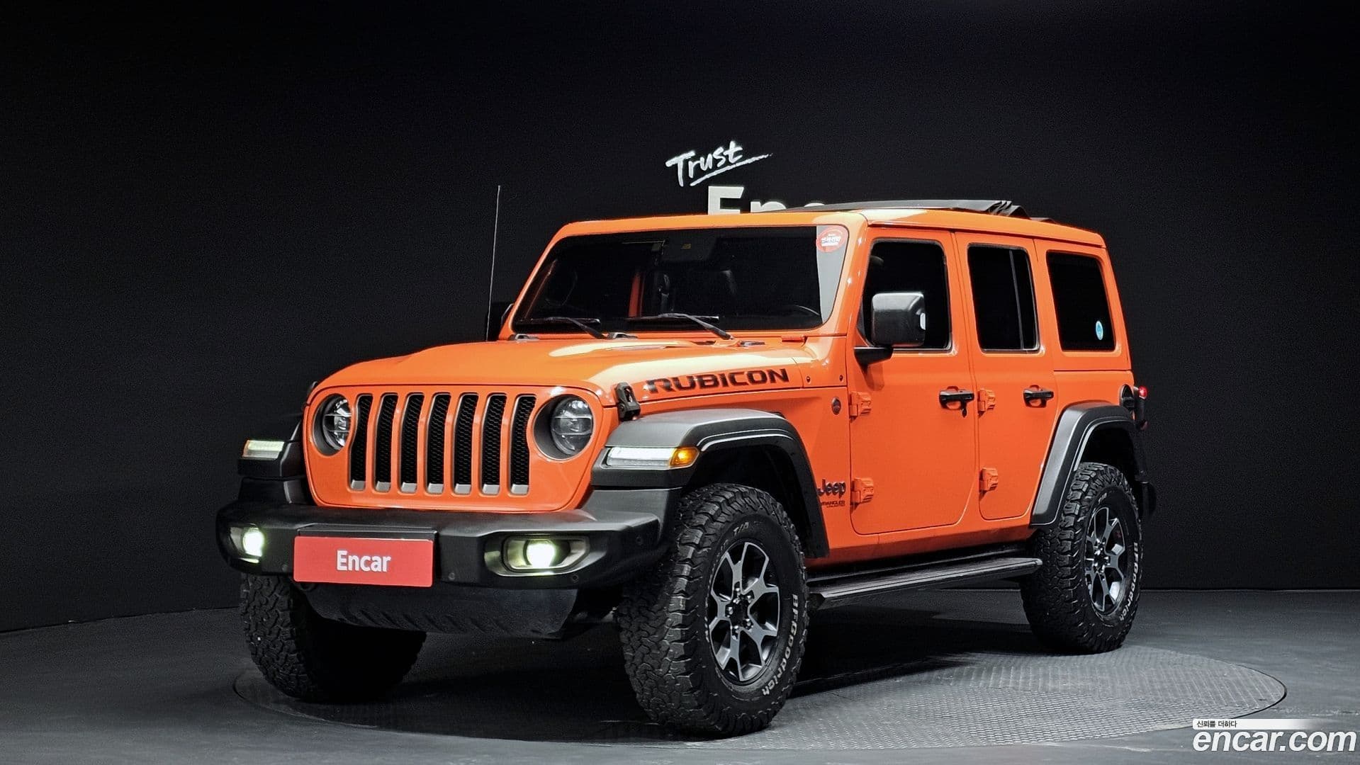 Main__Slider__Photo:Wrangler Jeep 2019.8-0