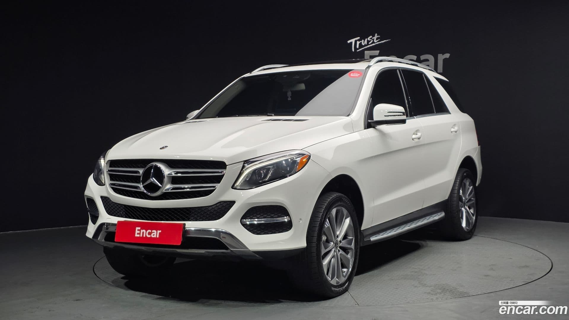 Main__Slider__Photo:GLE-Class Mercedes-Benz 2018.8-0