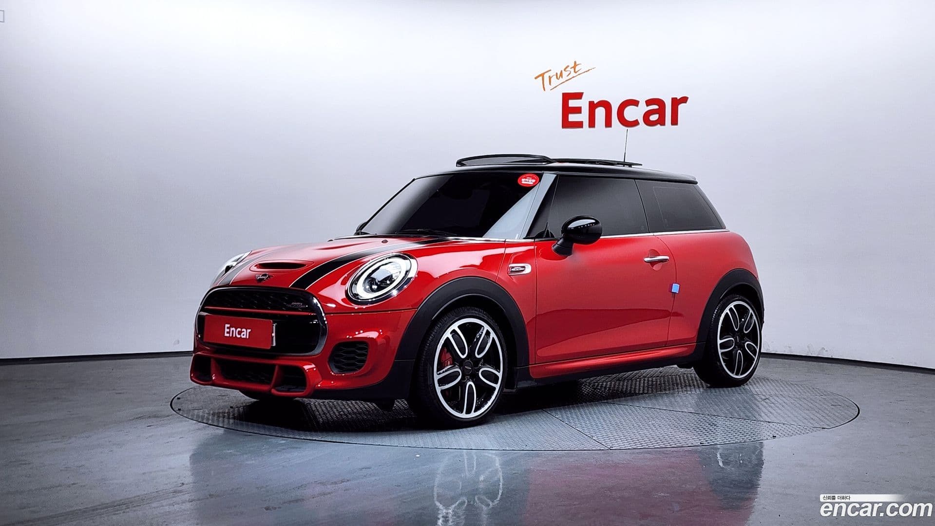 Main__Slider__Photo:Cooper Mini 2019.11-0