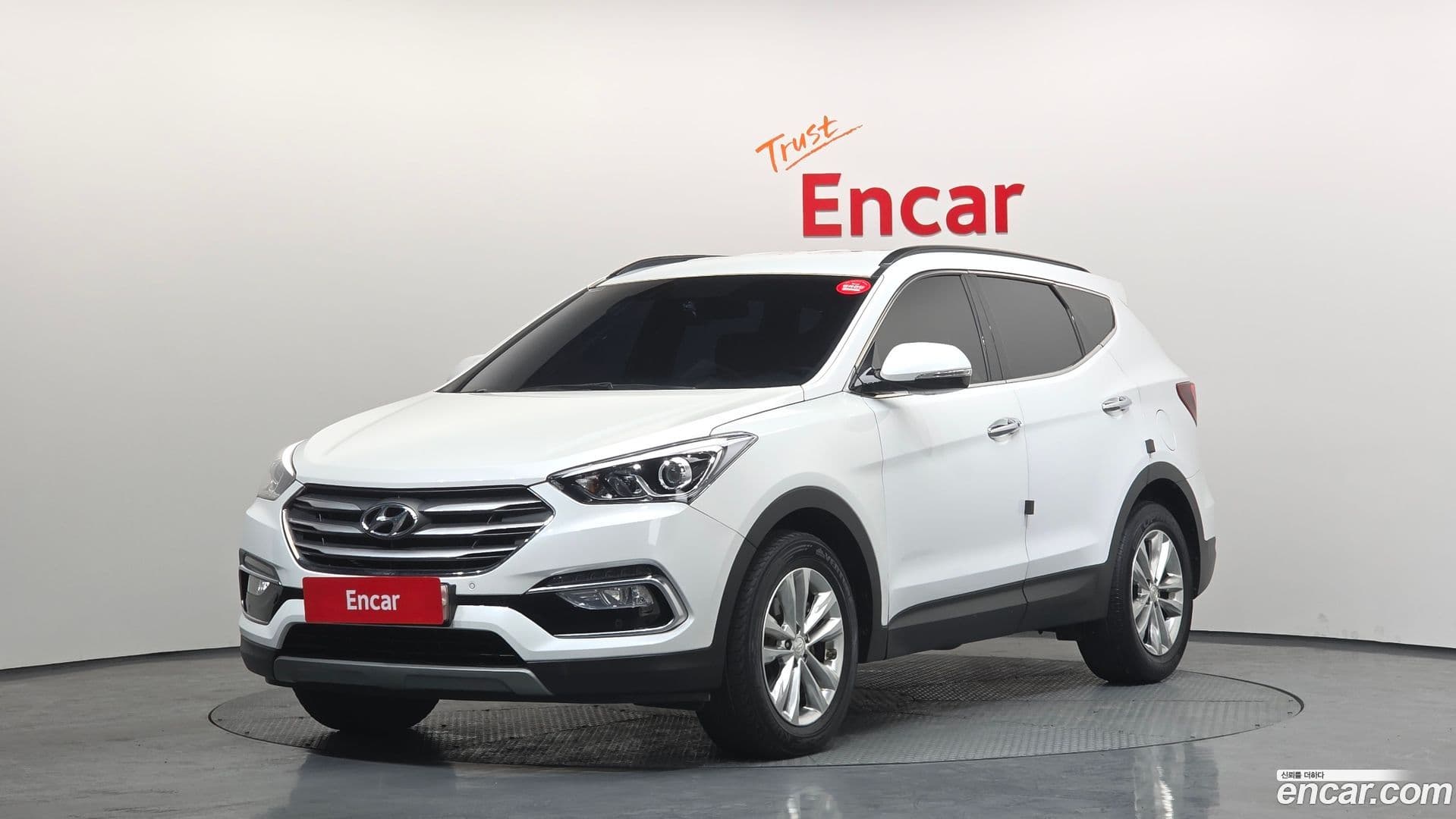 Main__Slider__Photo:Santafe Hyundai 2018.1-0